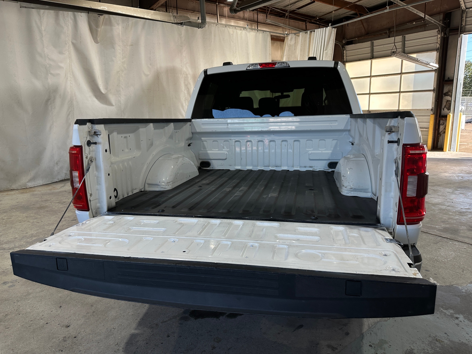 Thumbnail: 2023 Ford Econoline - 7