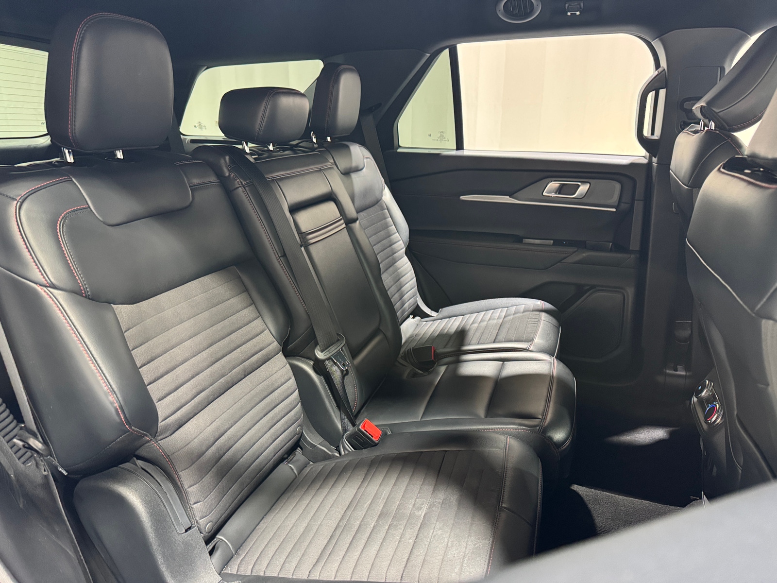 Thumbnail: 2025 Ford Explorer - 5