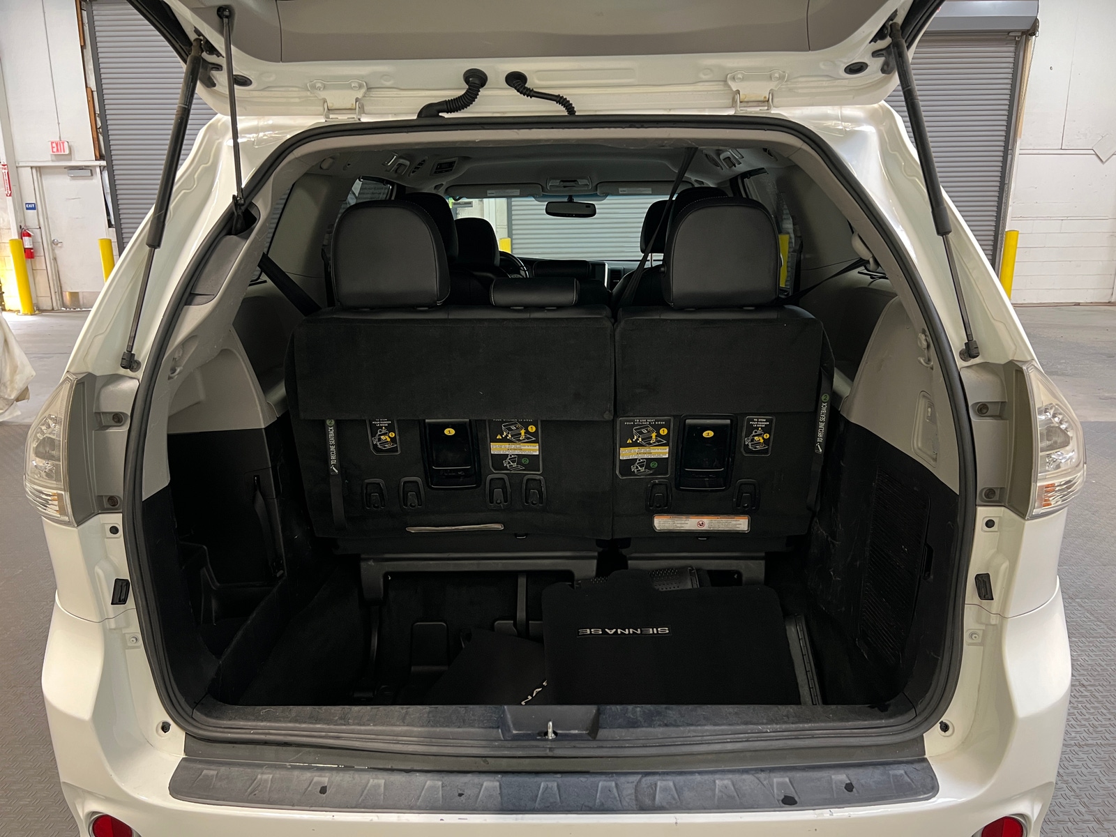 Thumbnail: 2015 Toyota Sienna - 6