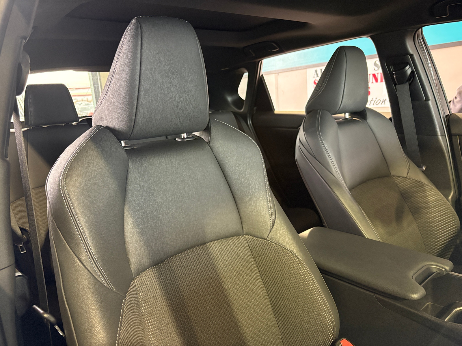 Thumbnail: 2025 Toyota bZ4X - 2