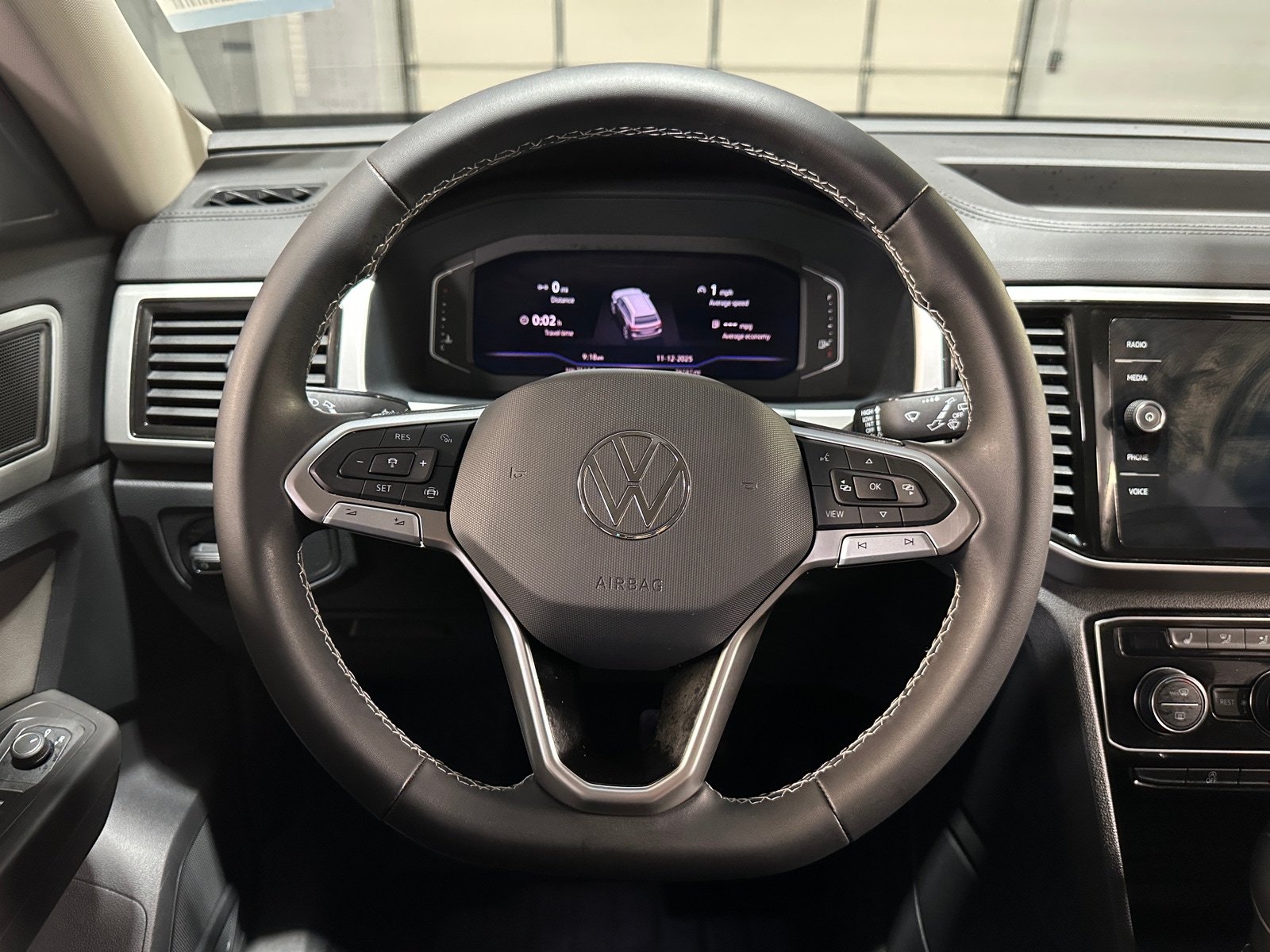 Thumbnail: 2022 Volkswagen Atlas - 4