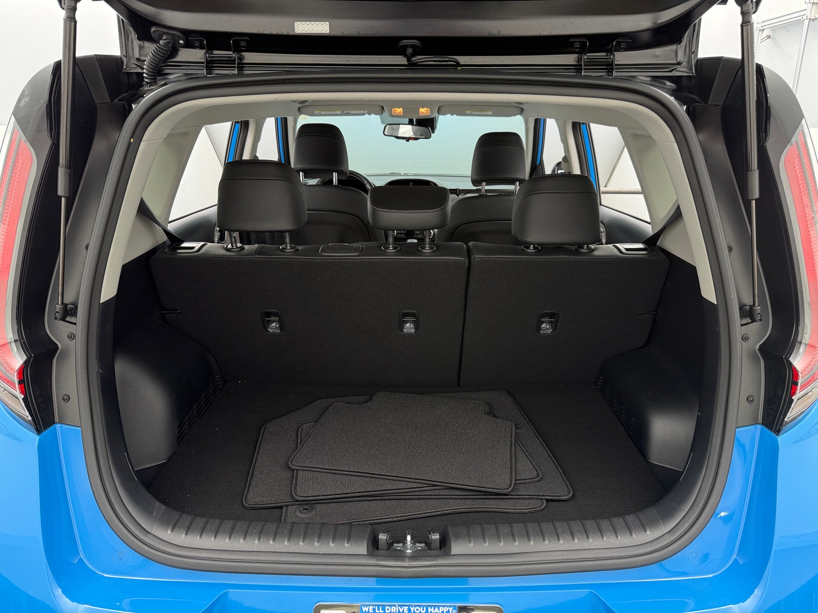 Thumbnail: 2023 Kia Soul - 7