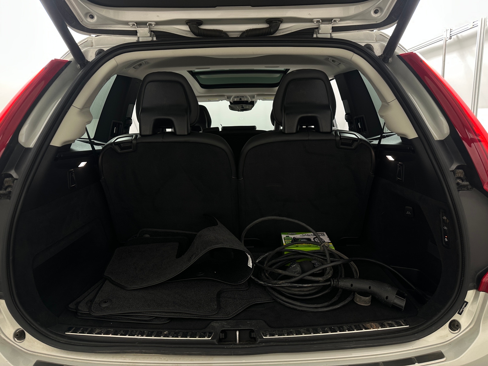 Thumbnail: 2022 Volvo XC90 - 6