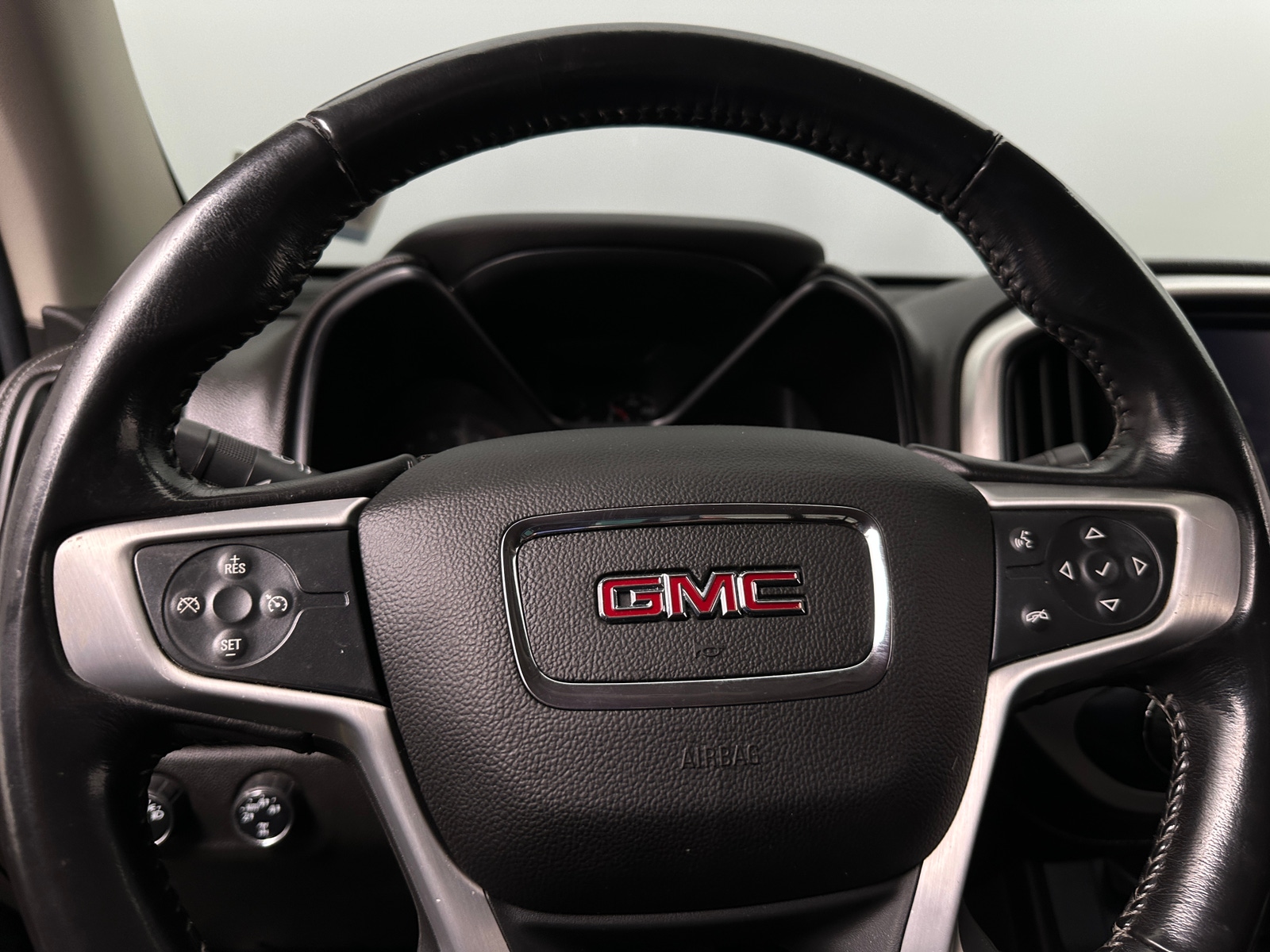 Thumbnail: 2016 GMC Canyon - 4