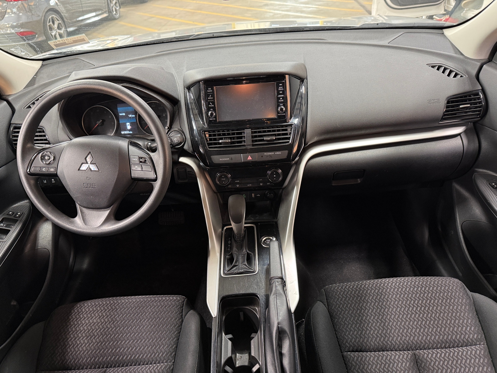 Thumbnail: 2023 Mitsubishi Eclipse Cross - 3