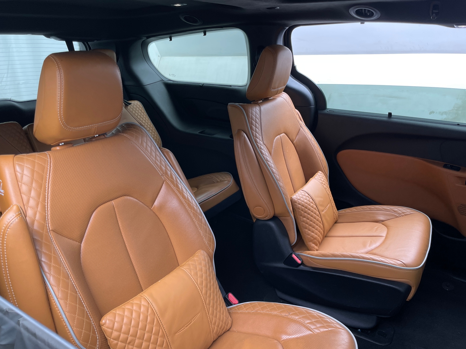 Thumbnail: 2023 Chrysler Pacifica - 6