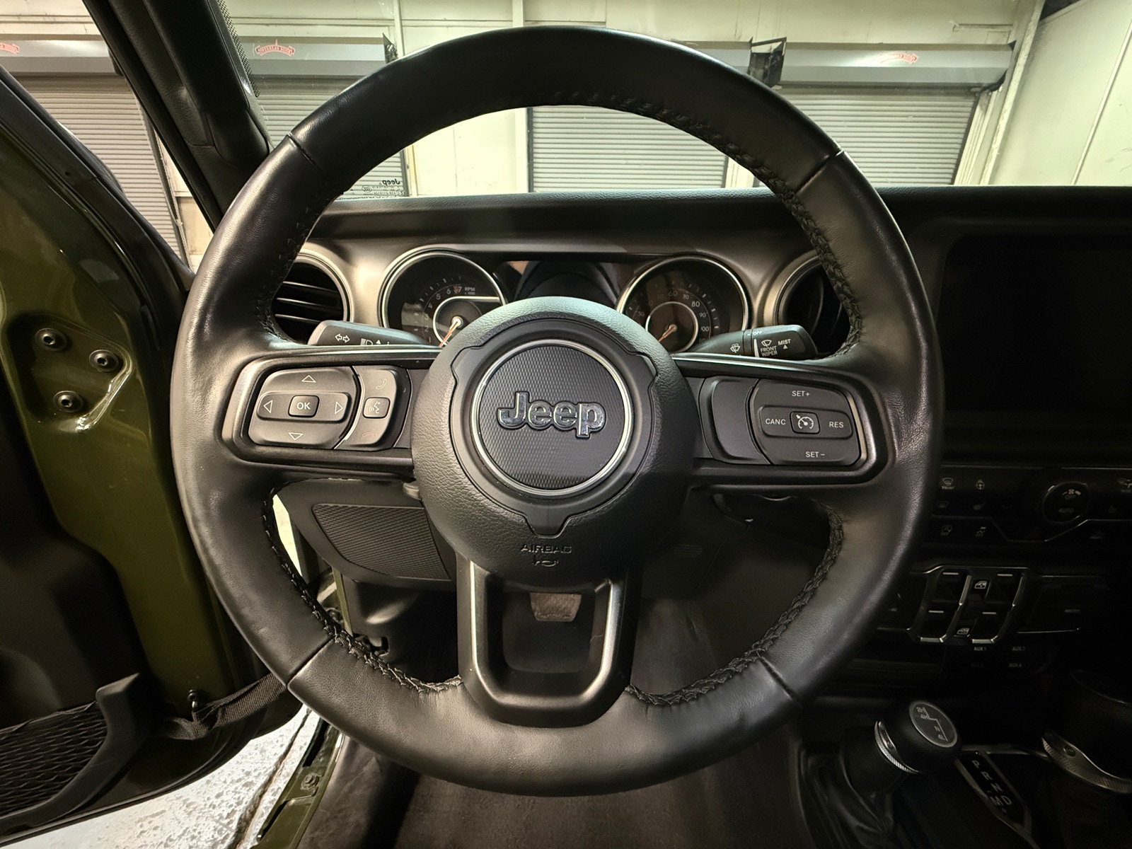 Thumbnail: 2022 Jeep Gladiator - 5