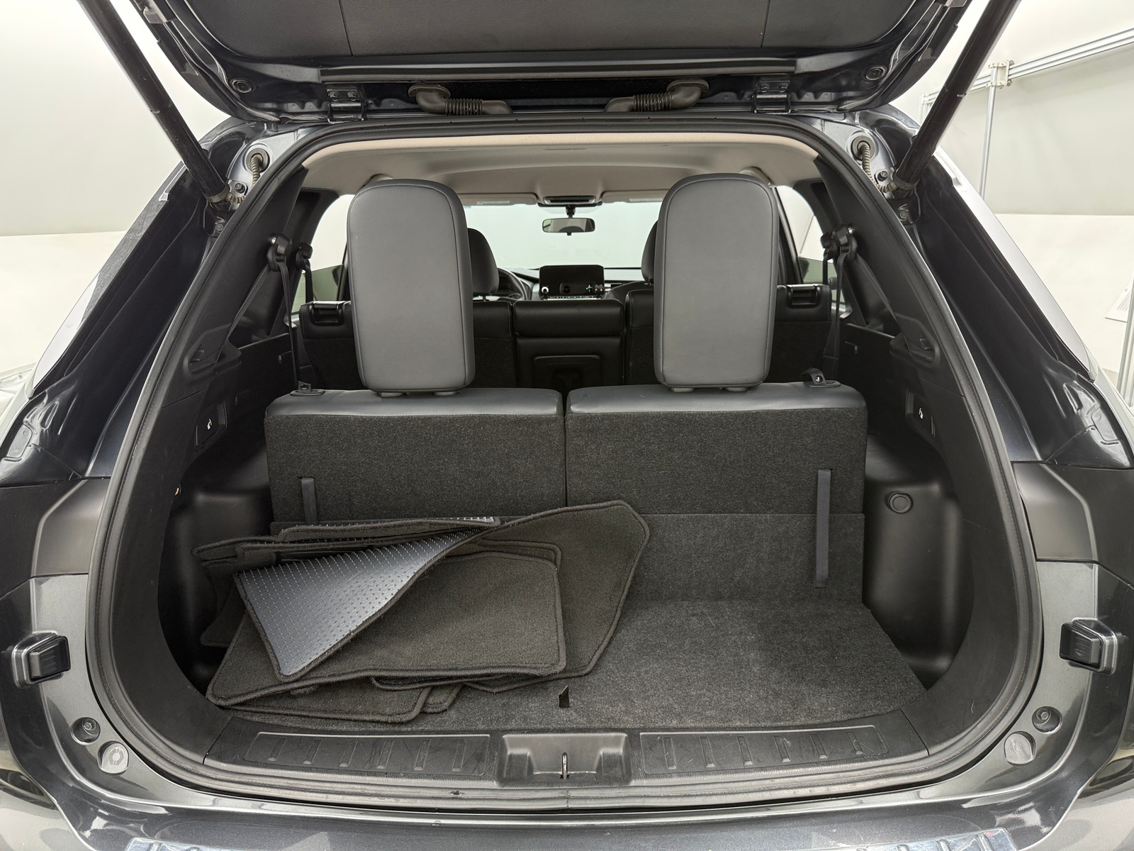 Thumbnail: 2024 Mitsubishi Outlander - 6