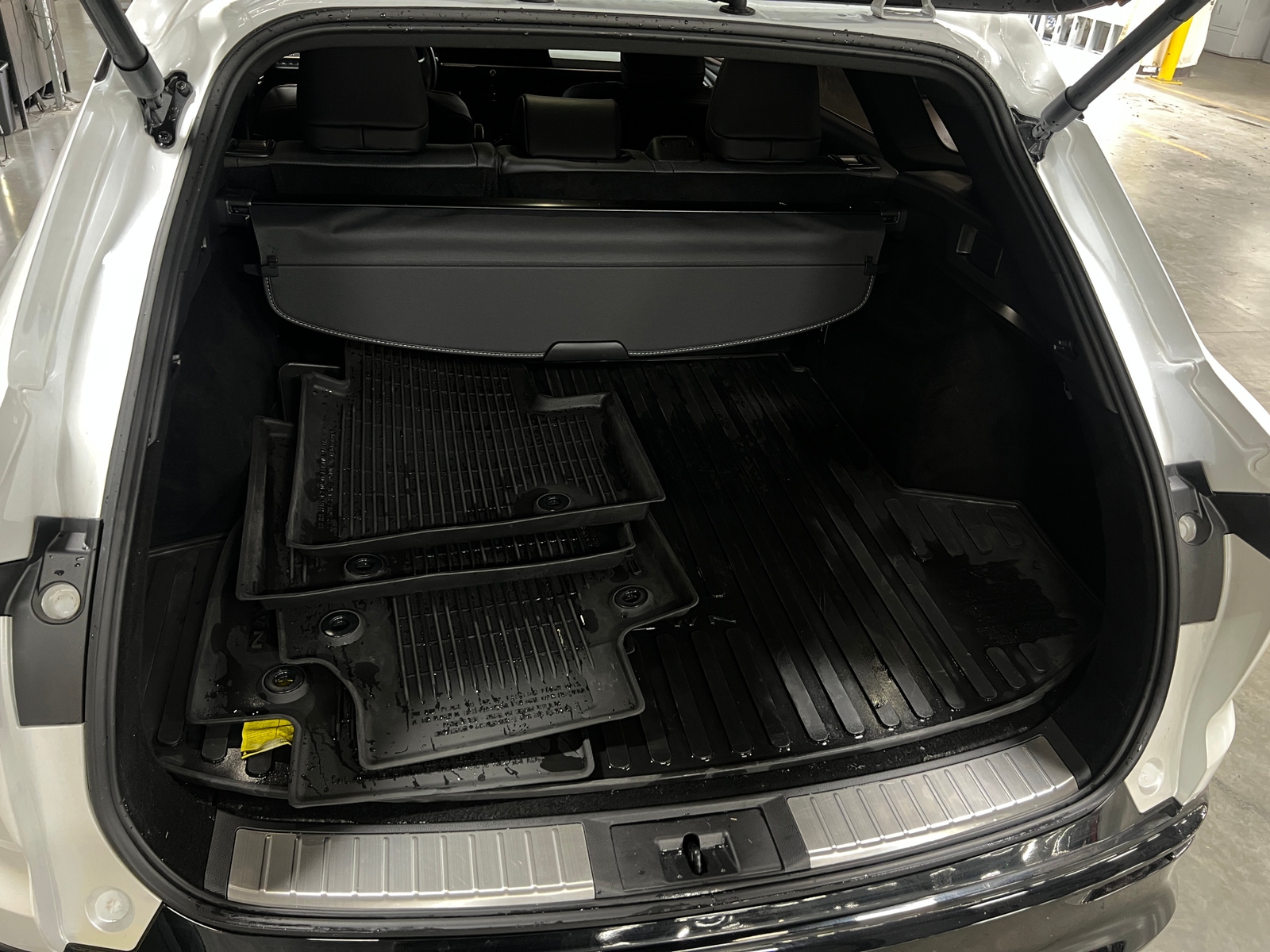 Thumbnail: 2025 Toyota Crown Signia - 6