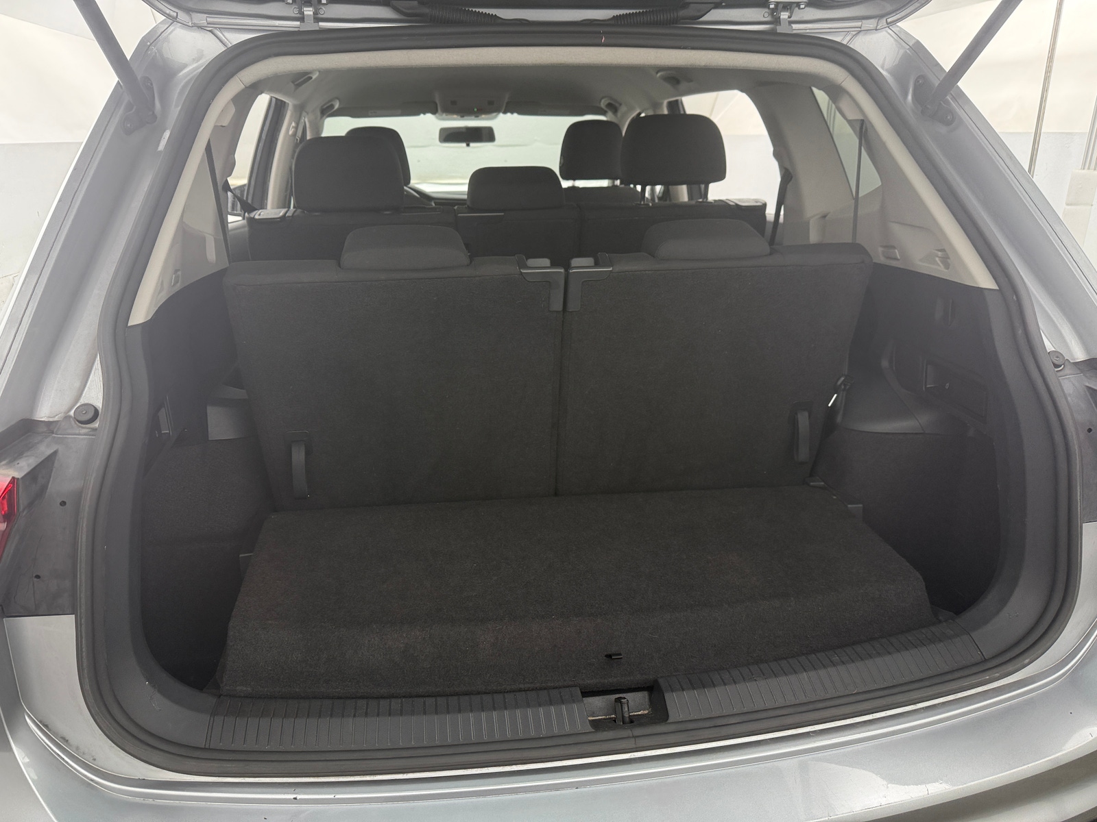 Thumbnail: 2021 Volkswagen Tiguan - 7