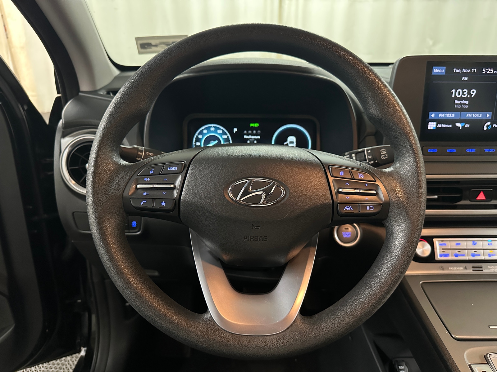 Thumbnail: 2023 Hyundai Kona - 5