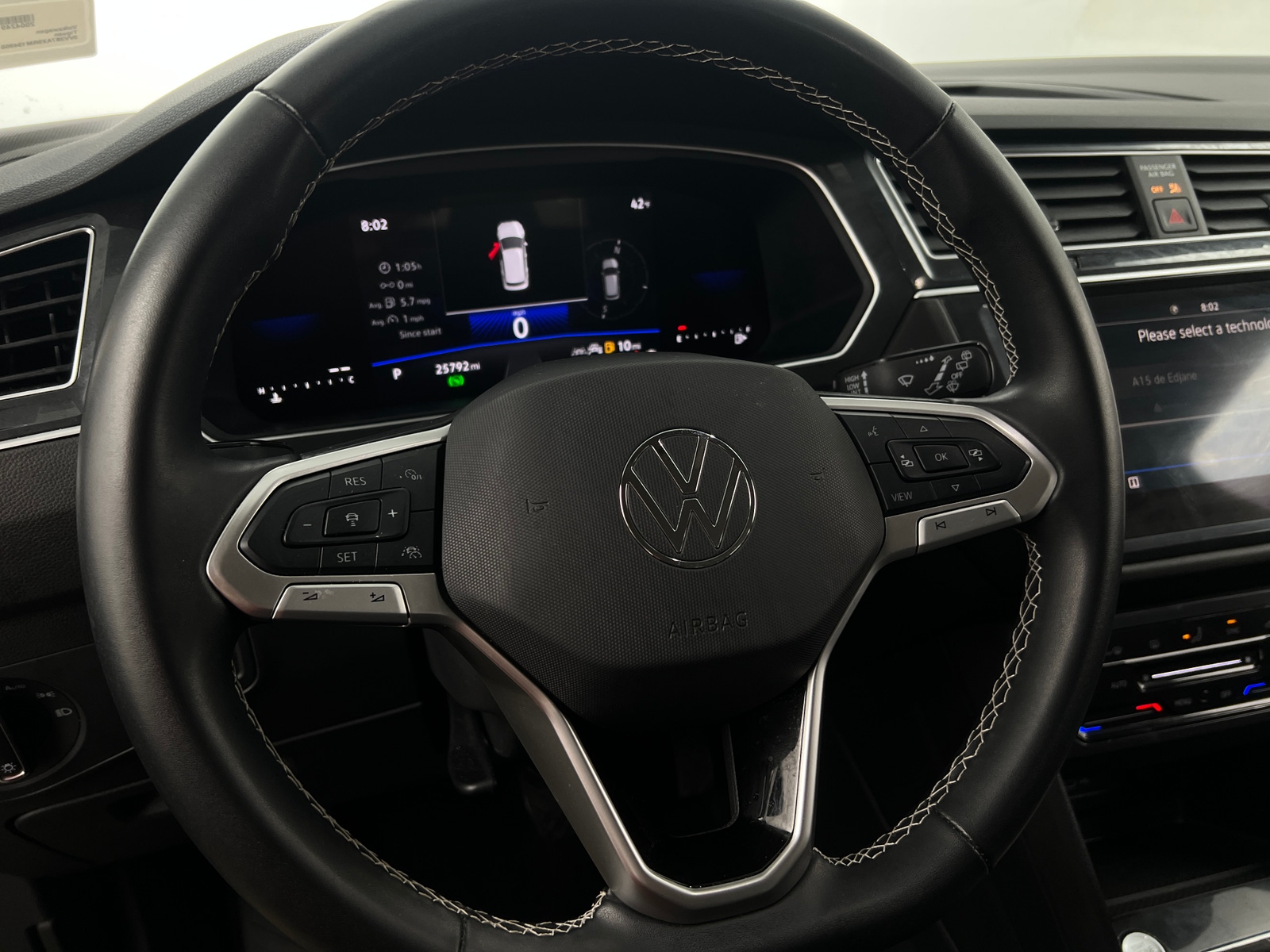 Thumbnail: 2024 Volkswagen Tiguan - 4