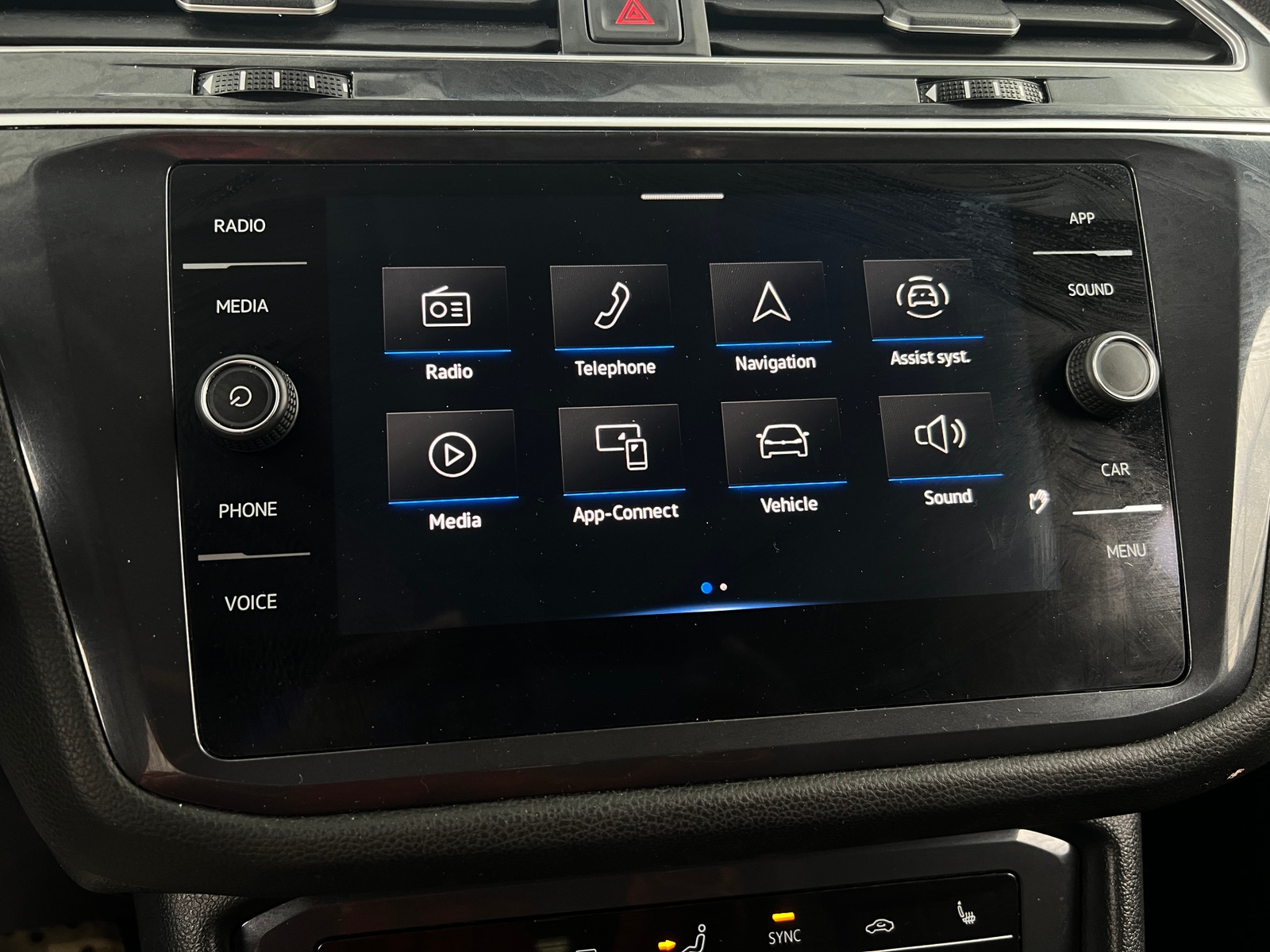 Thumbnail: 2024 Volkswagen Tiguan - 3