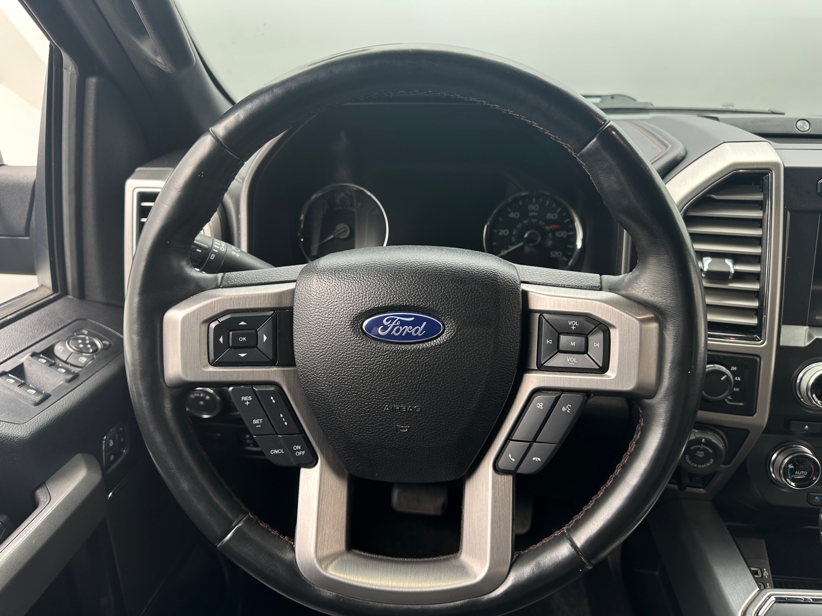 Thumbnail: 2018 Ford Econoline - 4