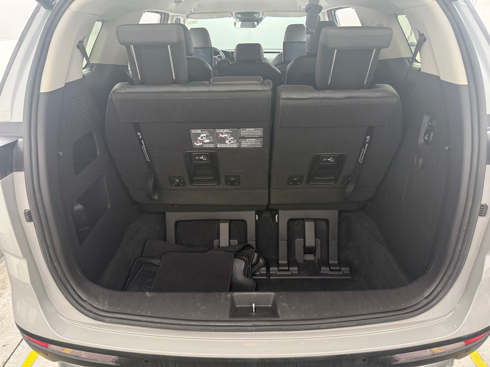 Thumbnail: 2022 Kia Carnival - 6