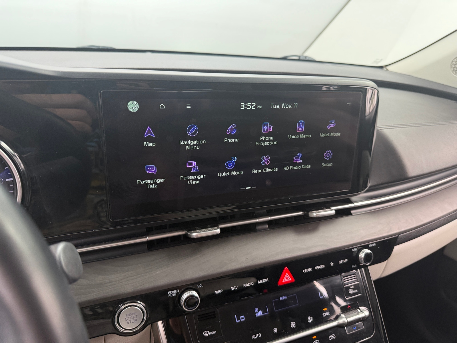 Thumbnail: 2022 Kia Carnival - 3