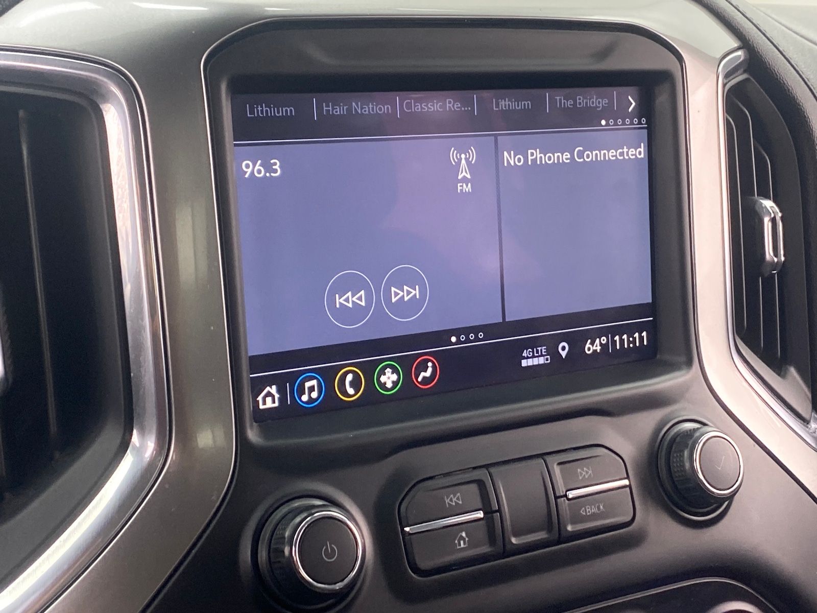 Thumbnail: 2019 Chevrolet Silverado 1500 - 3