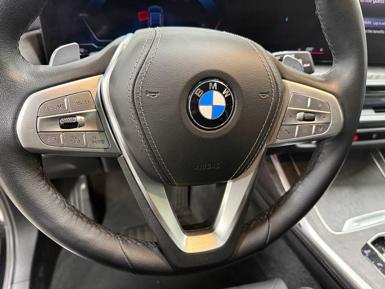 Thumbnail: 2023 BMW X7 - 4