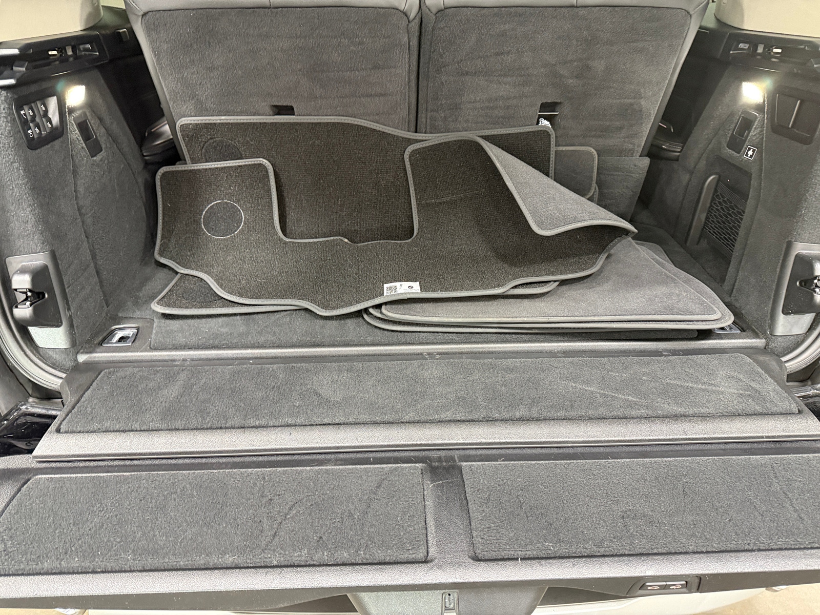 Thumbnail: 2023 BMW X7 - 6