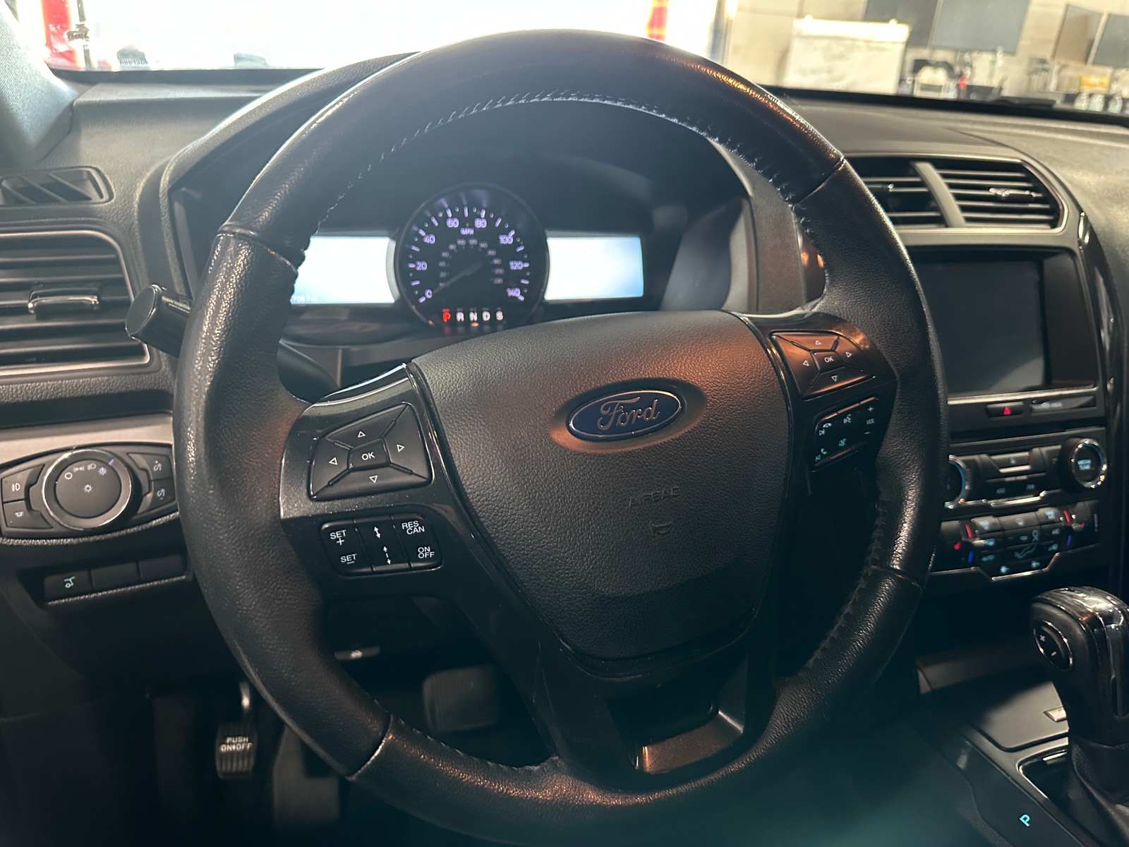 Thumbnail: 2018 Ford Explorer - 4