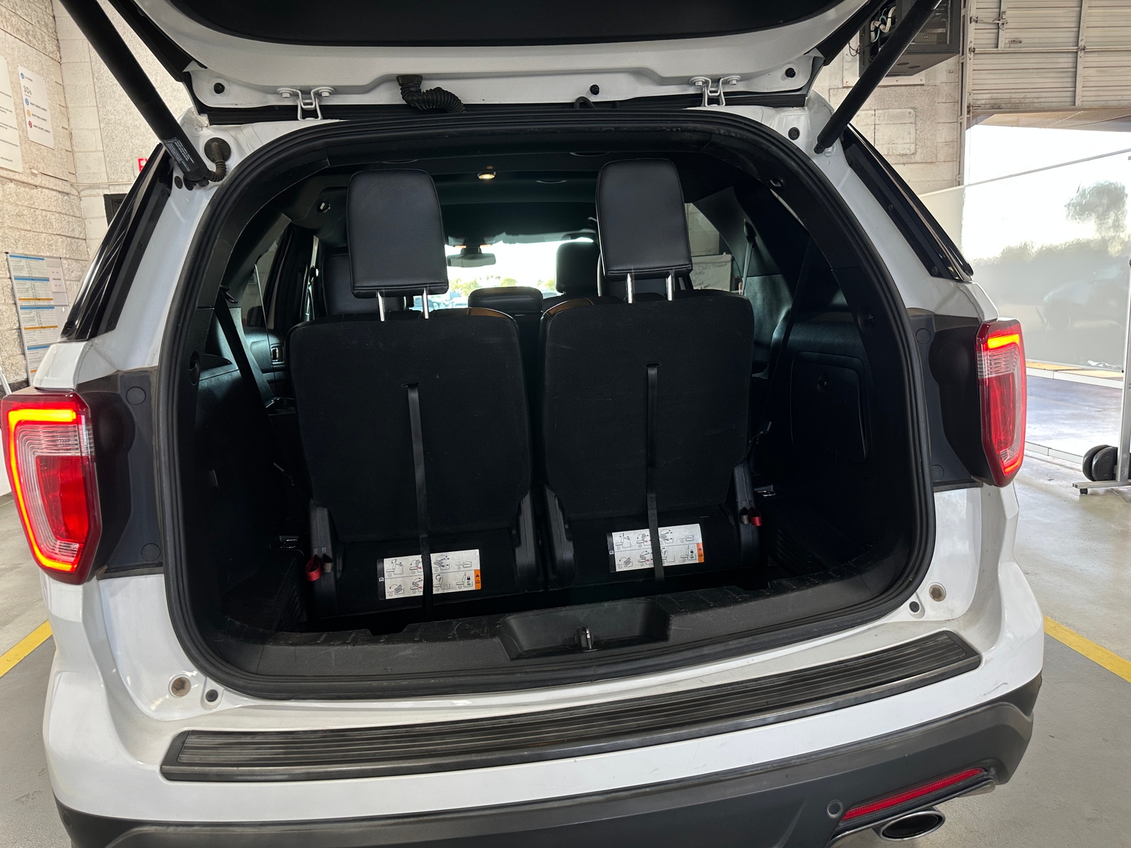 Thumbnail: 2018 Ford Explorer - 6