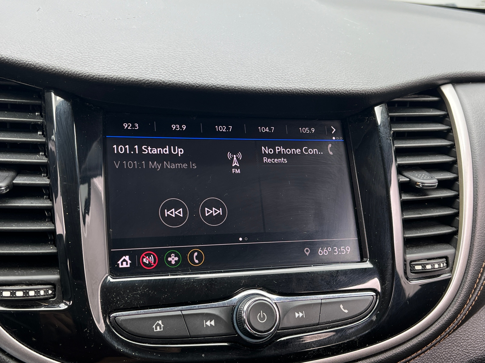 Thumbnail: 2020 Chevrolet Trax - 4