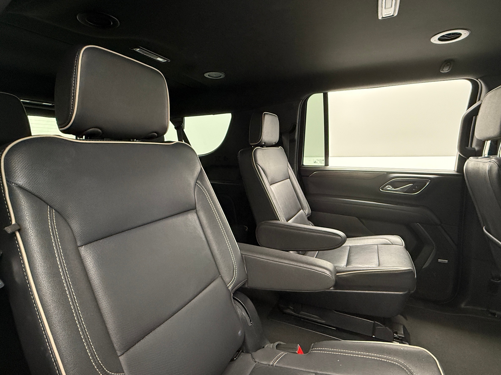 Thumbnail: 2023 Chevrolet Suburban - 5