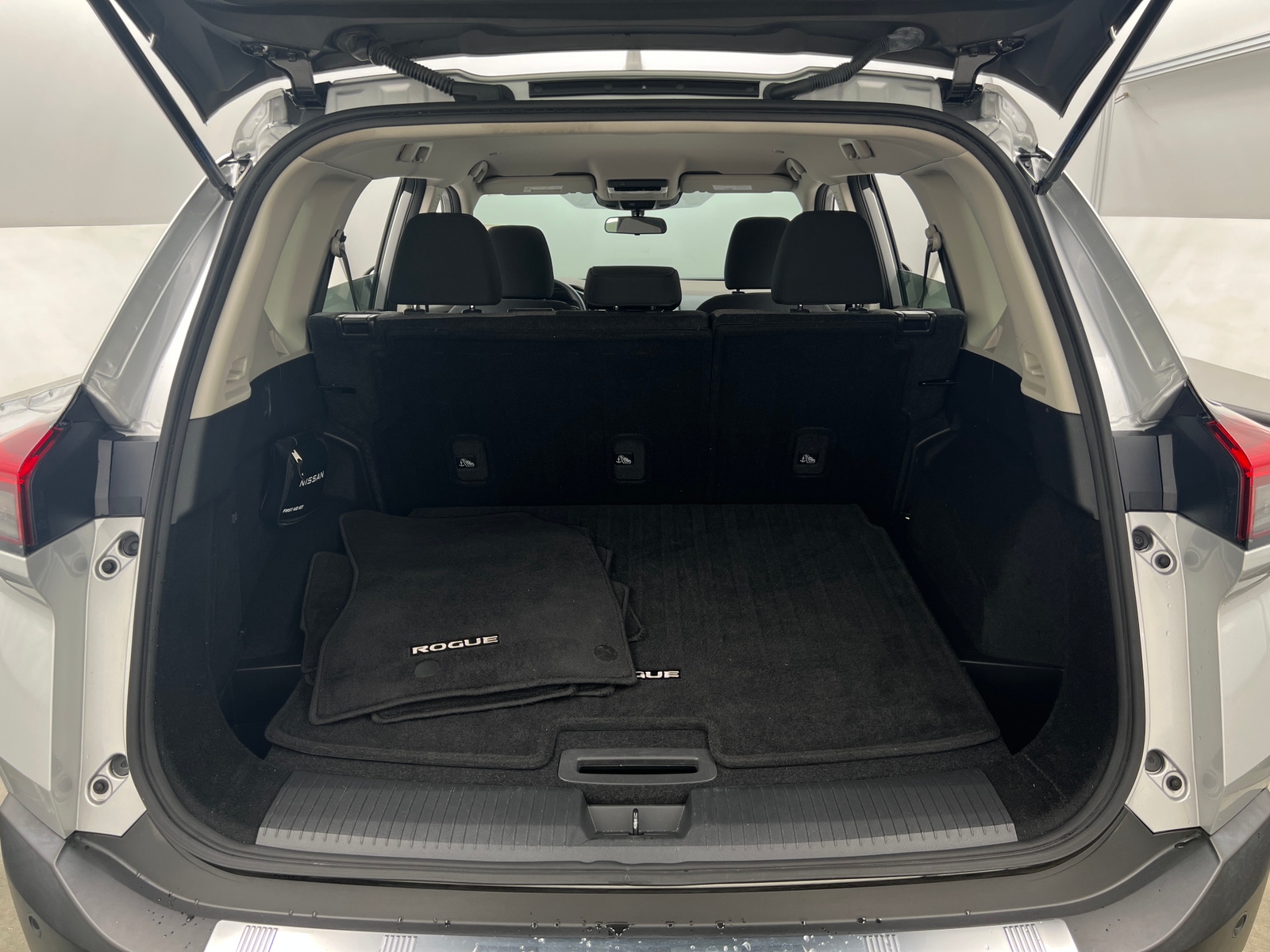 Thumbnail: 2022 Nissan Rogue - 7