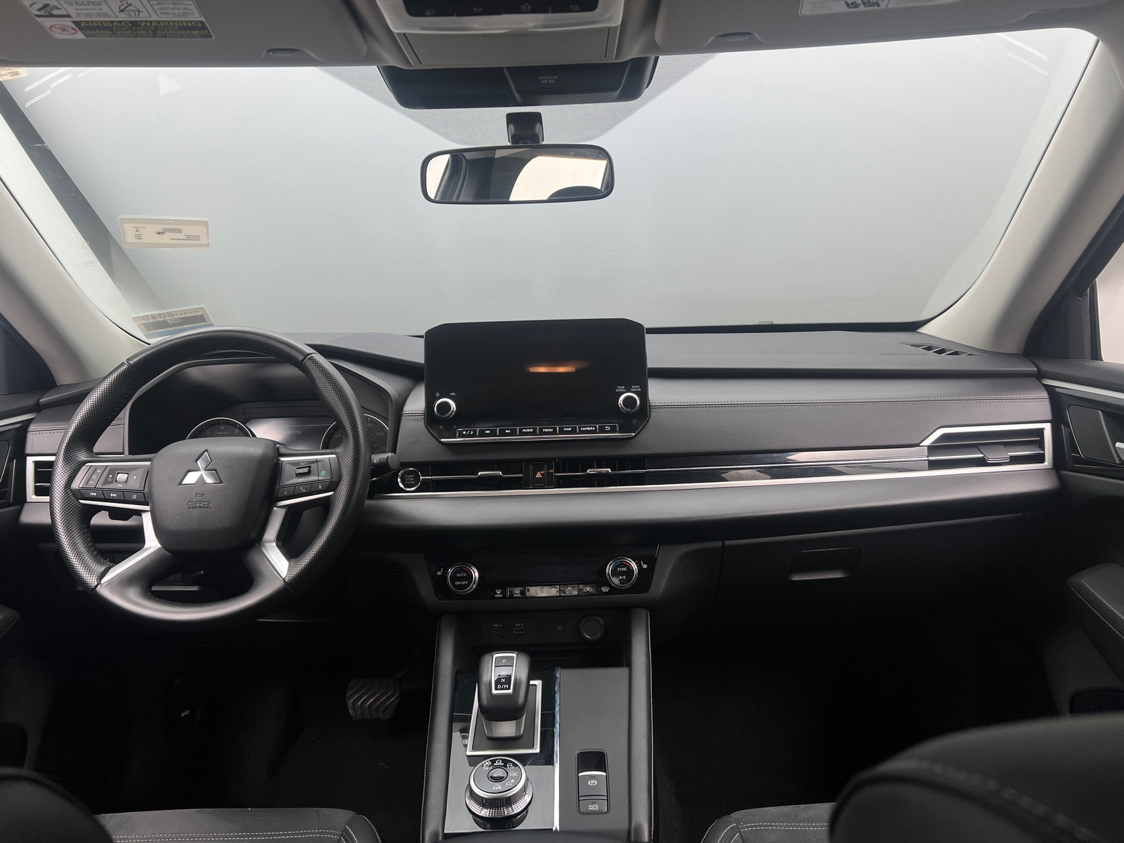 Thumbnail: 2024 Mitsubishi Outlander - 2