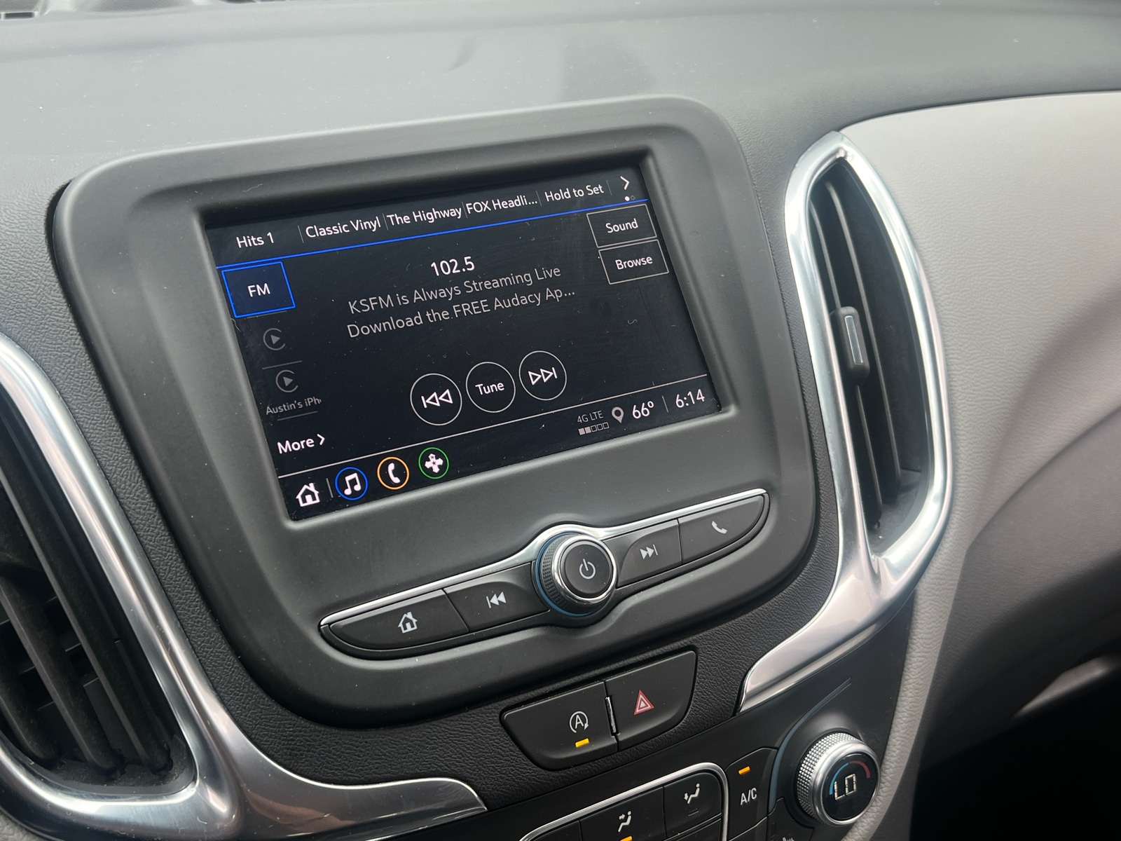 Thumbnail: 2024 Chevrolet Equinox - 4