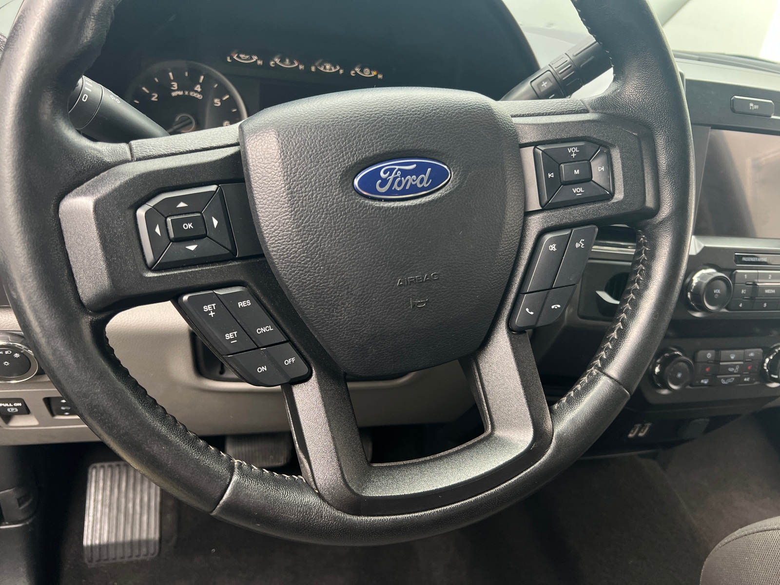 Thumbnail: 2020 Ford Econoline - 5