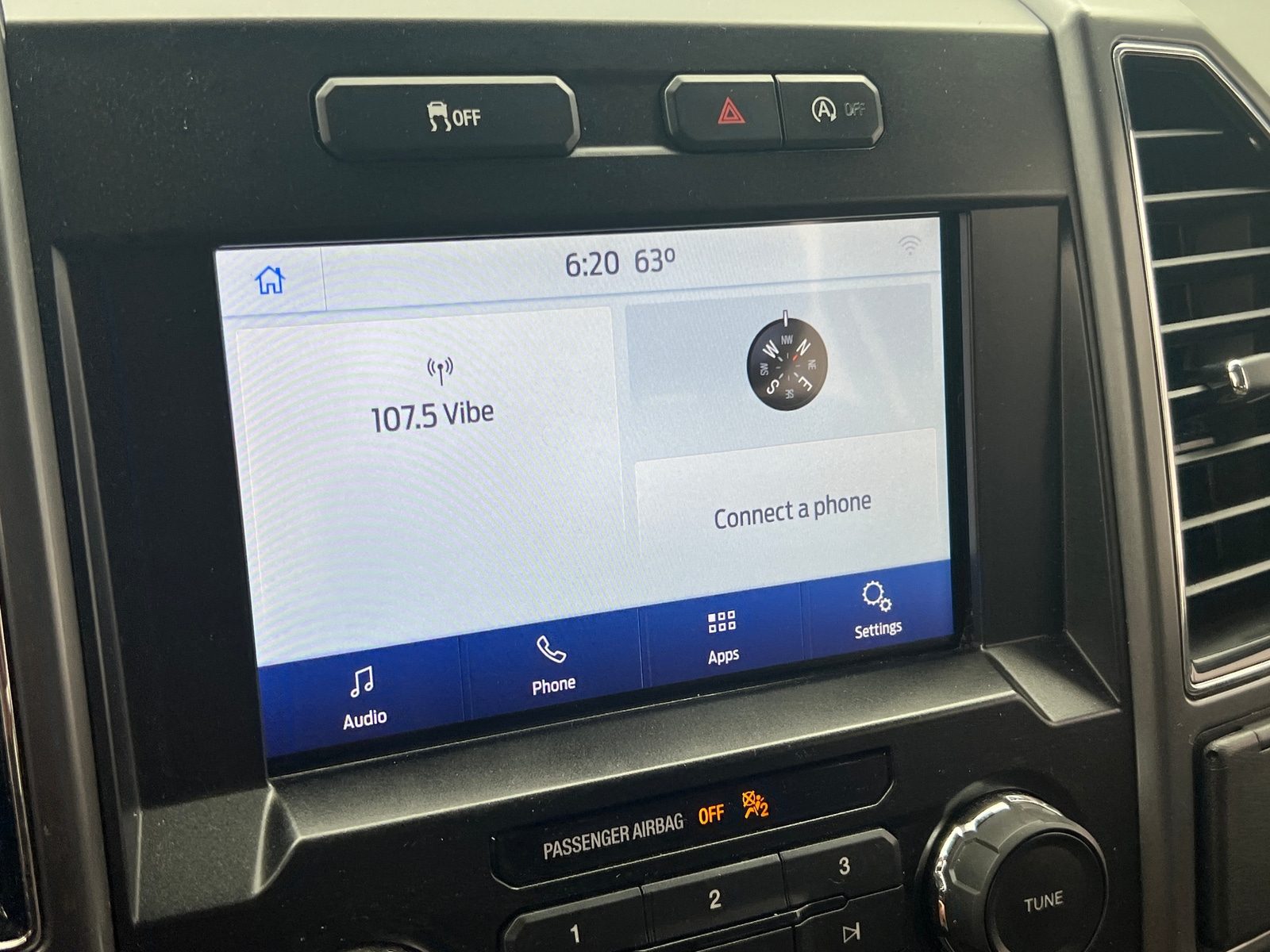 Thumbnail: 2020 Ford Econoline - 4