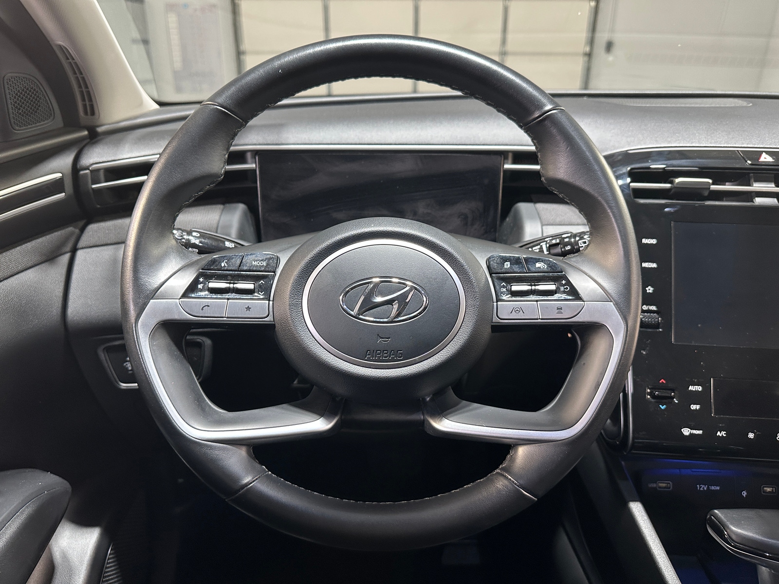 Thumbnail: 2023 Hyundai Tucson - 4