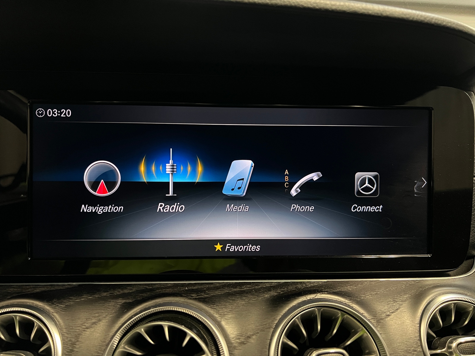 Thumbnail: 2019 Mercedes-Benz E-Class - 3