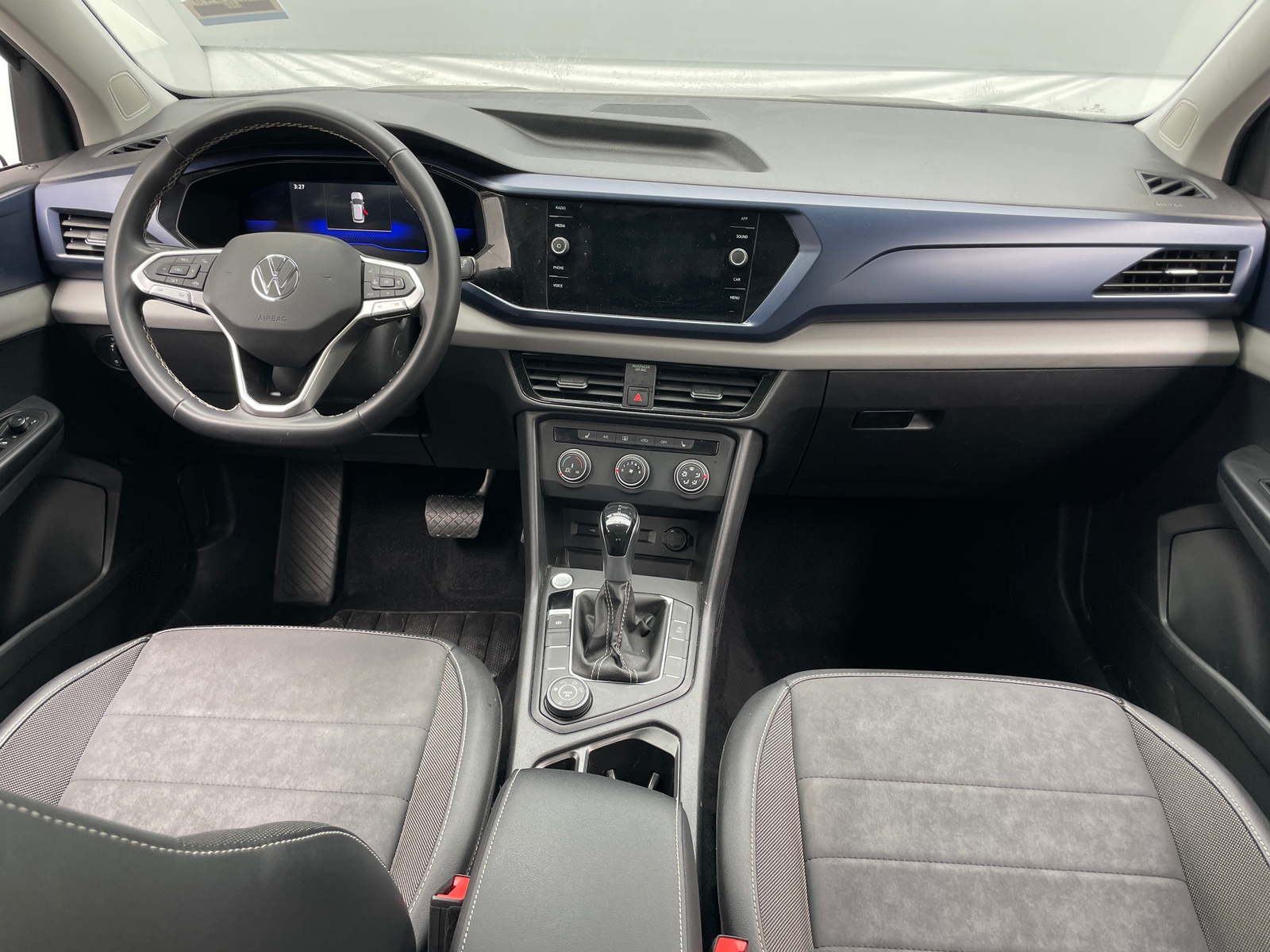 Thumbnail: 2022 Volkswagen Taos - 2