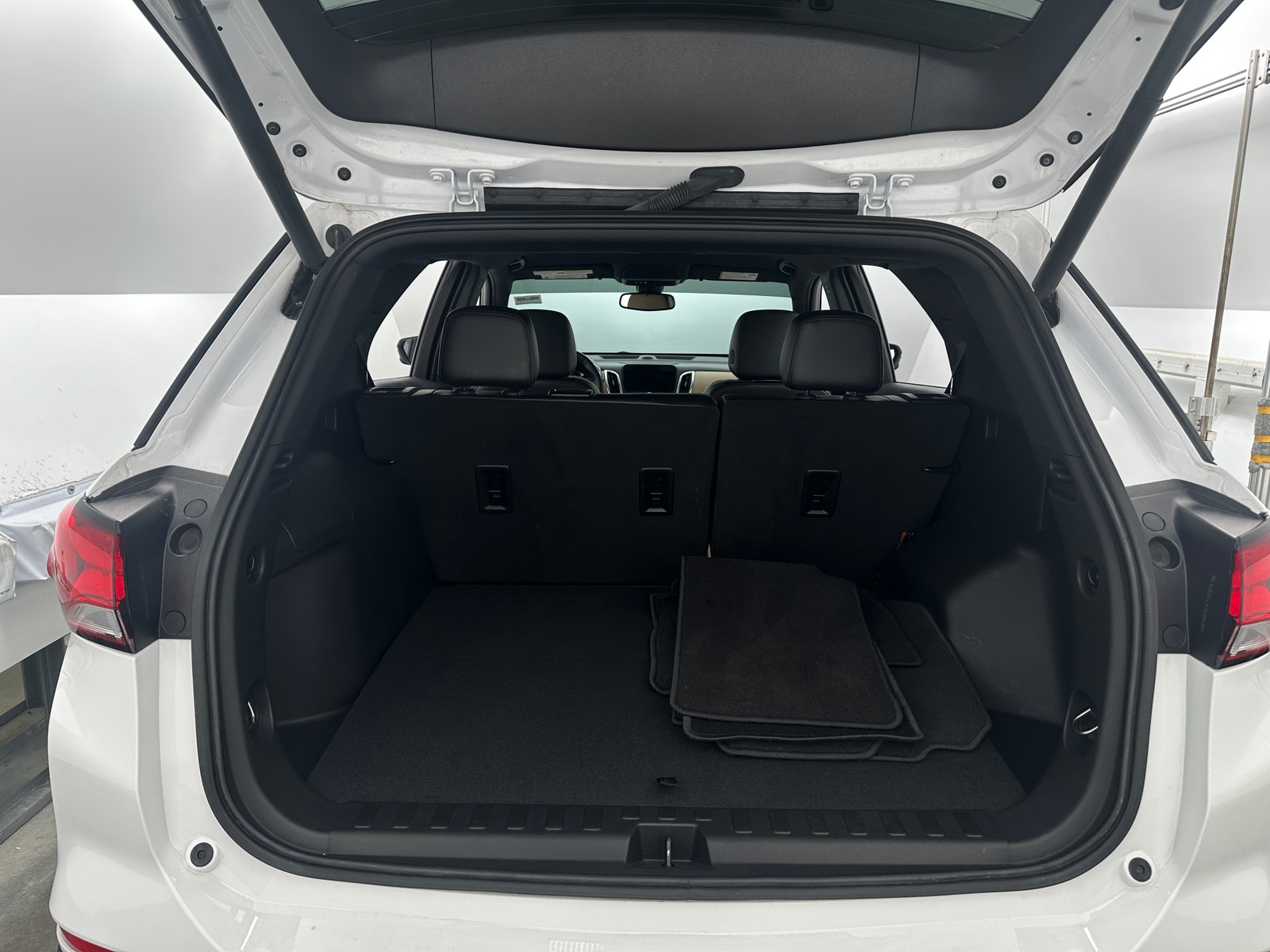 Thumbnail: 2024 Chevrolet Equinox - 6