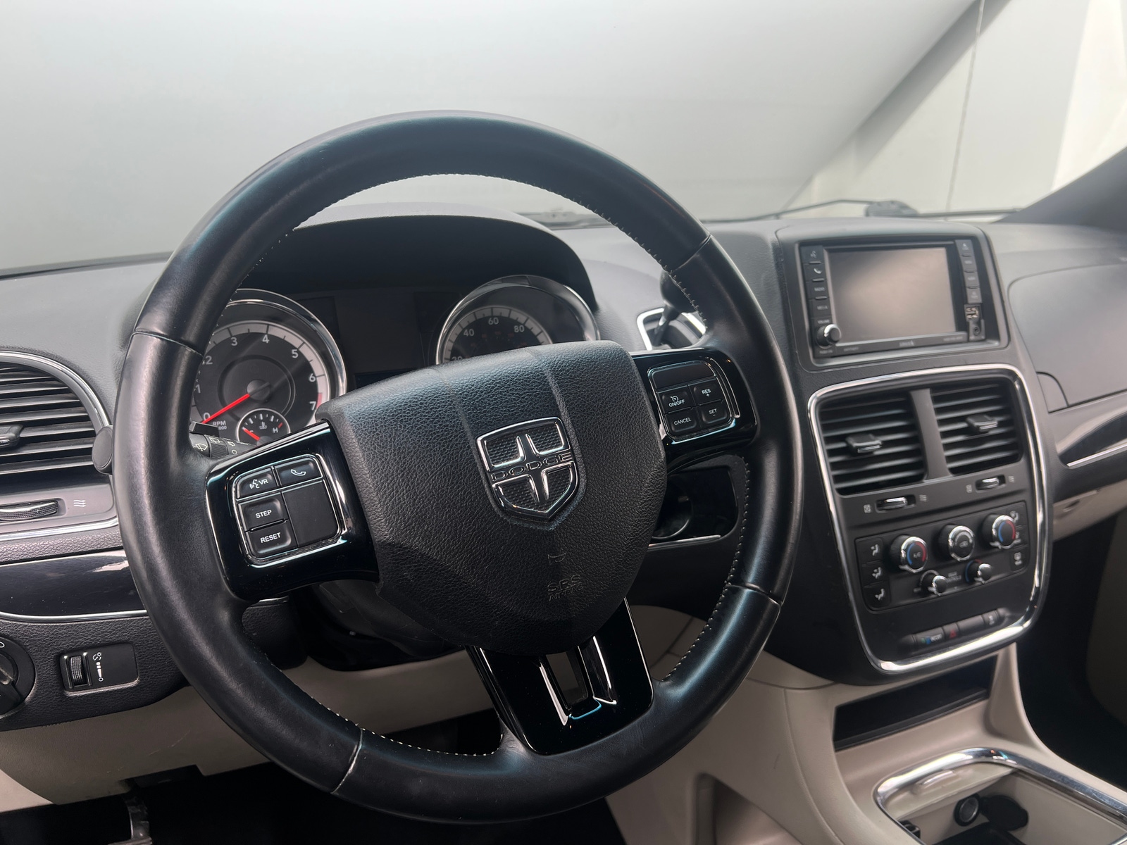 Thumbnail: 2018 Dodge Grand Caravan - 4