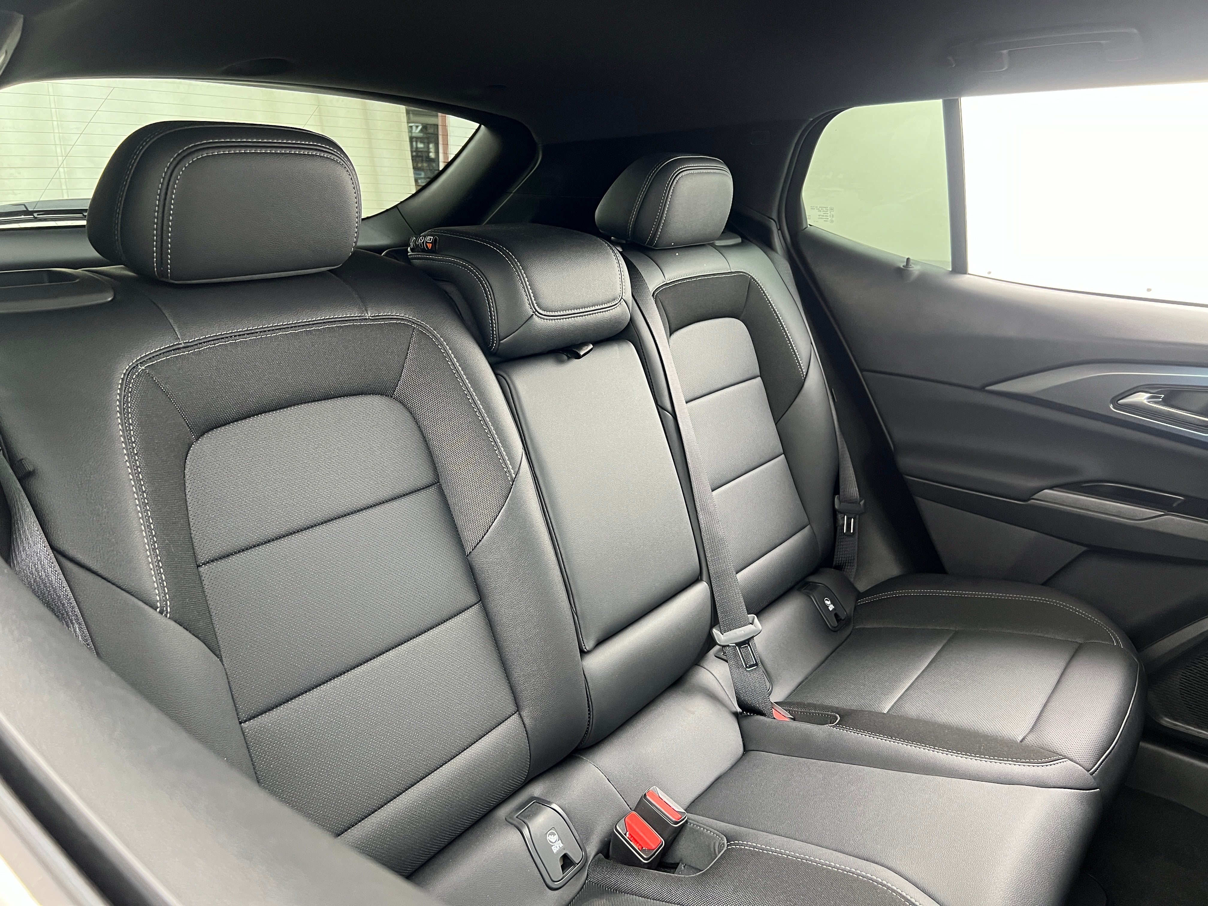 Used 2025 Chevrolet Equinox EV 1LT with VIN 3GN7DNRP6SS227258 for sale in Auburn, WA