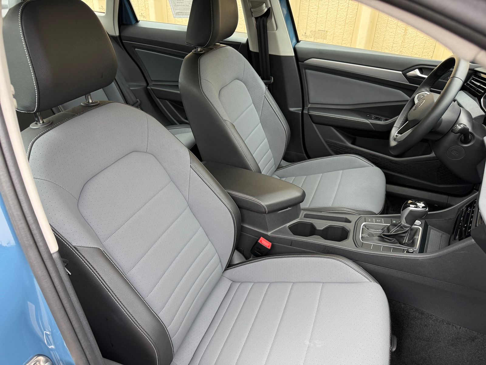 Thumbnail: 2025 Volkswagen Jetta - 2