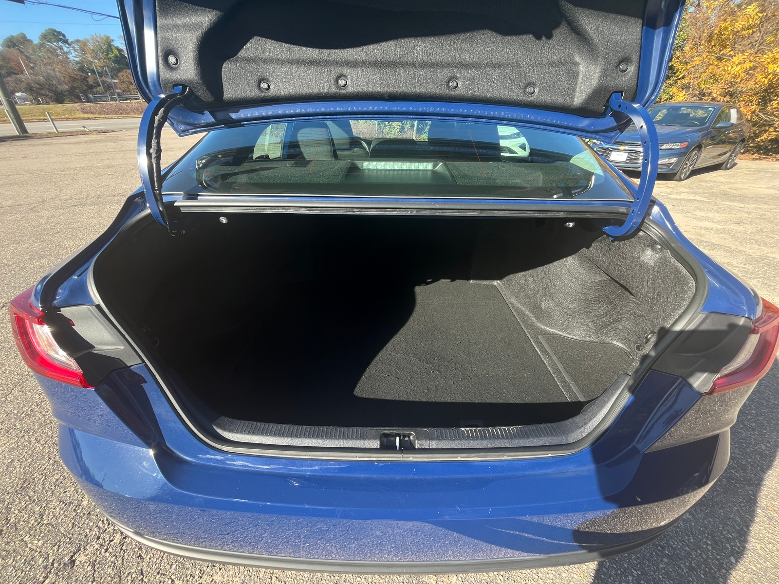 Thumbnail: 2025 Toyota Camry - 4