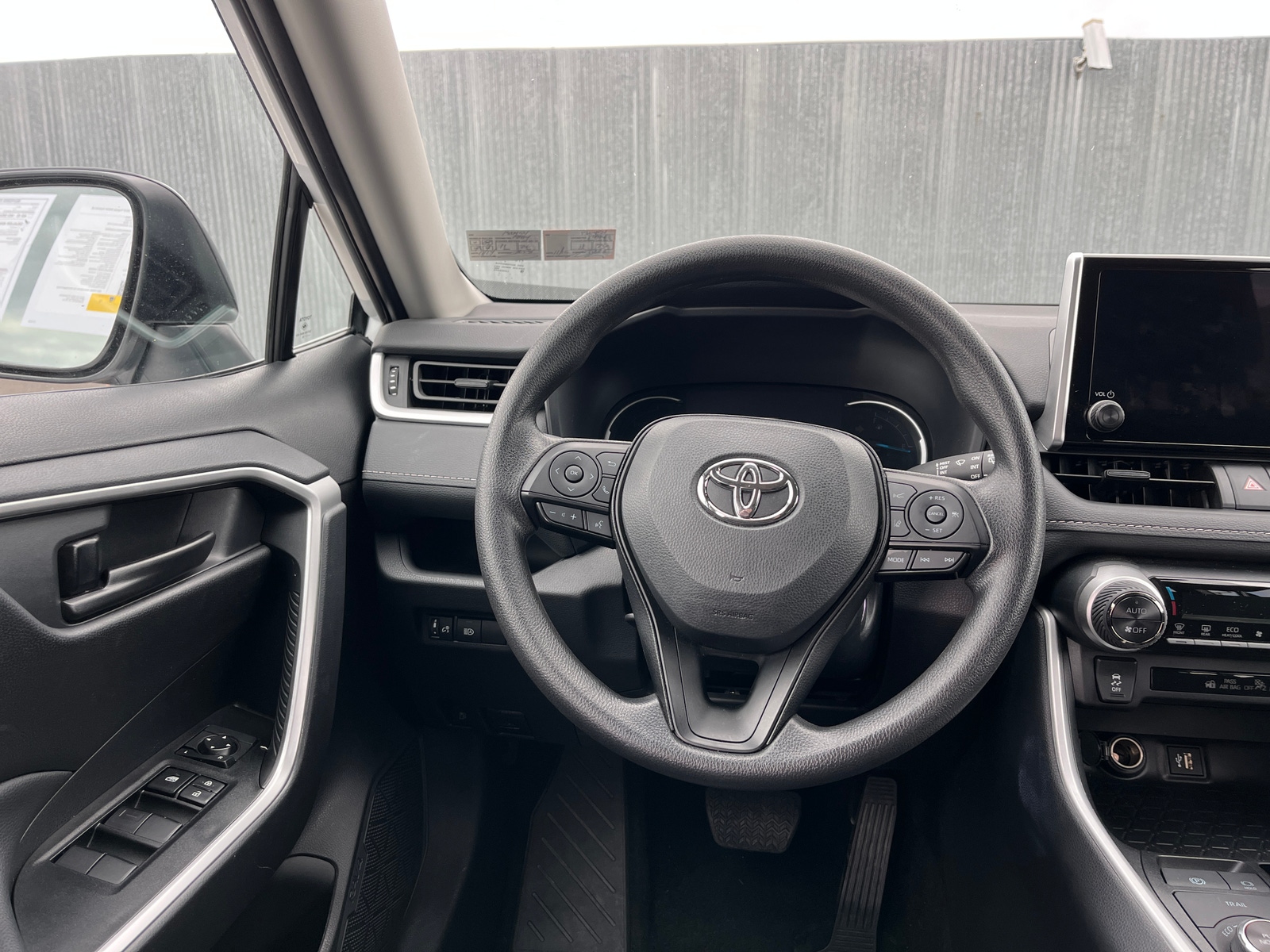 Thumbnail: 2025 Toyota RAV4 - 5