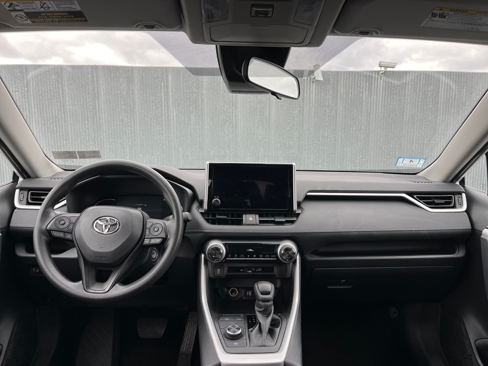 Thumbnail: 2025 Toyota RAV4 - 3