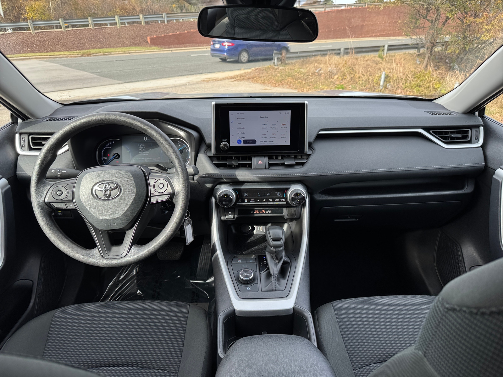 Thumbnail: 2025 Toyota RAV4 - 3