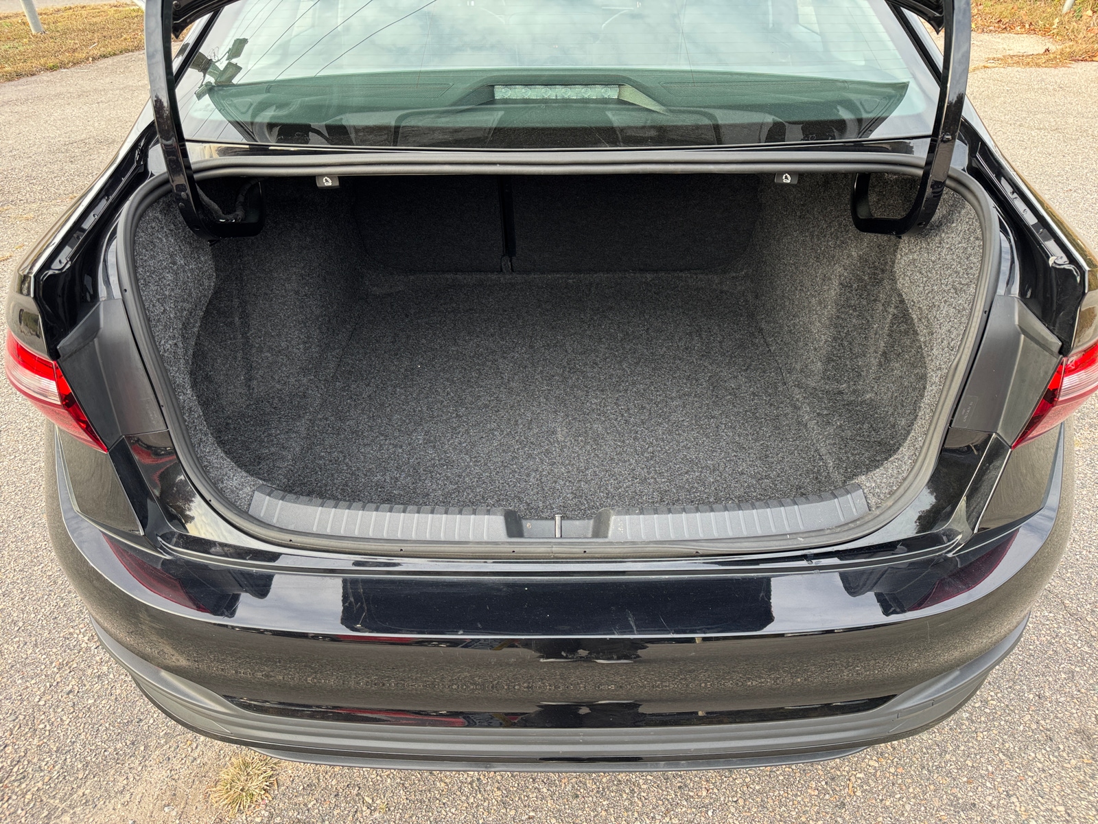 Thumbnail: 2025 Volkswagen Jetta - 4