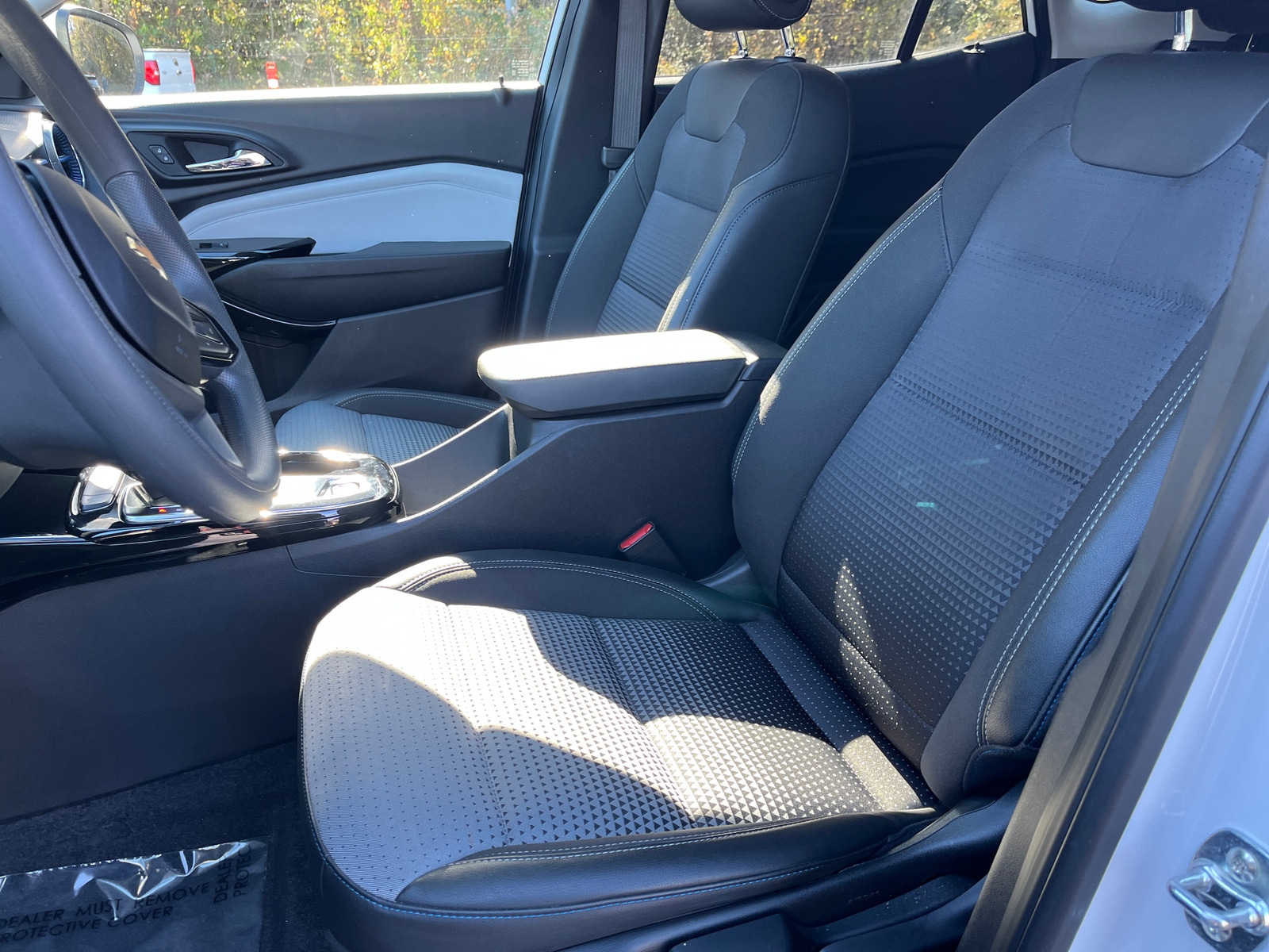 Thumbnail: 2025 Chevrolet Trax - 2