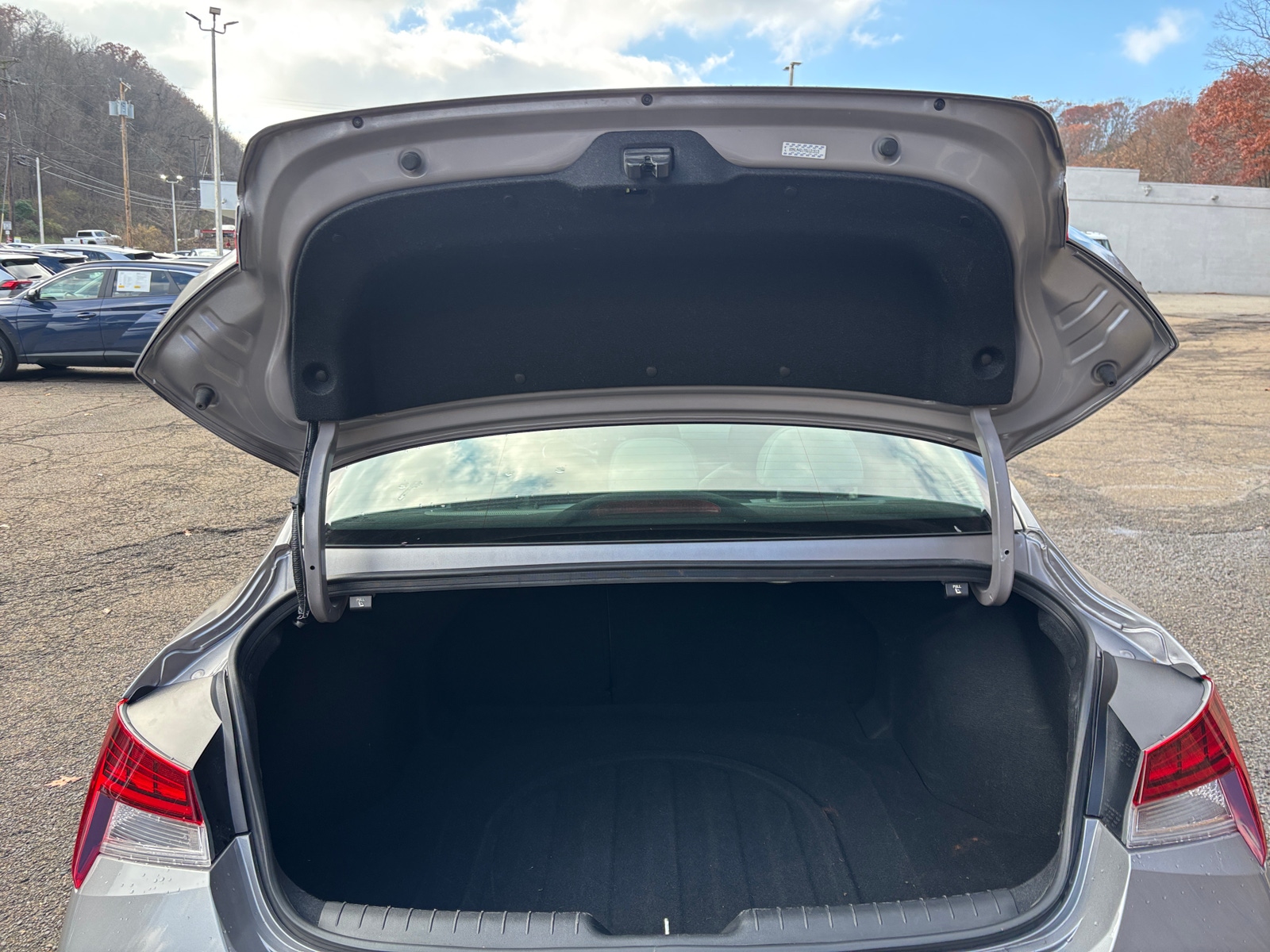 Thumbnail: 2025 Hyundai Elantra - 5