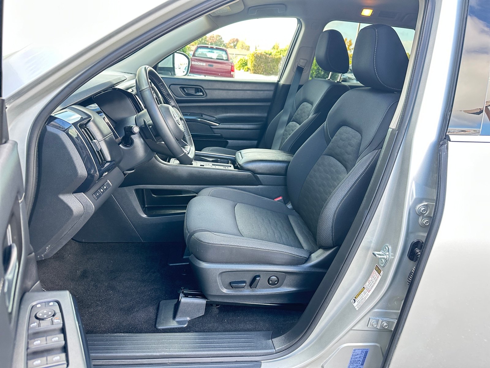 Thumbnail: 2025 Nissan Pathfinder - 2