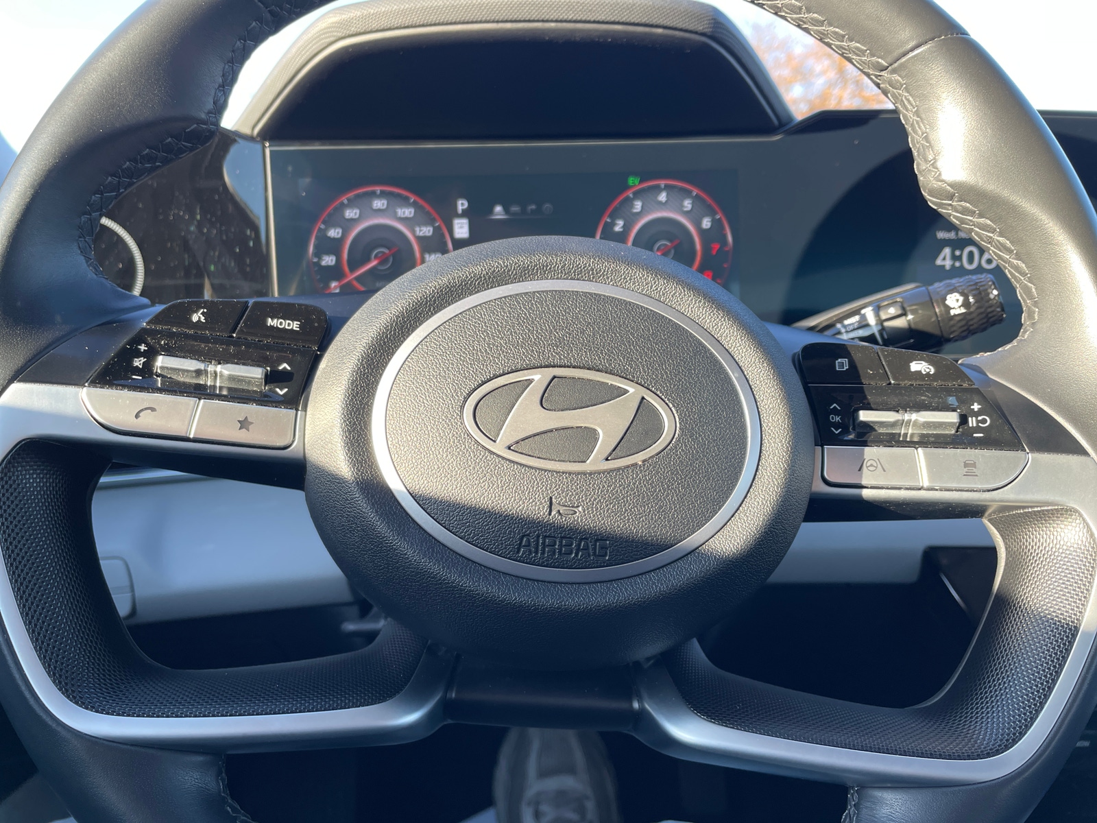 Thumbnail: 2025 Hyundai Elantra - 4