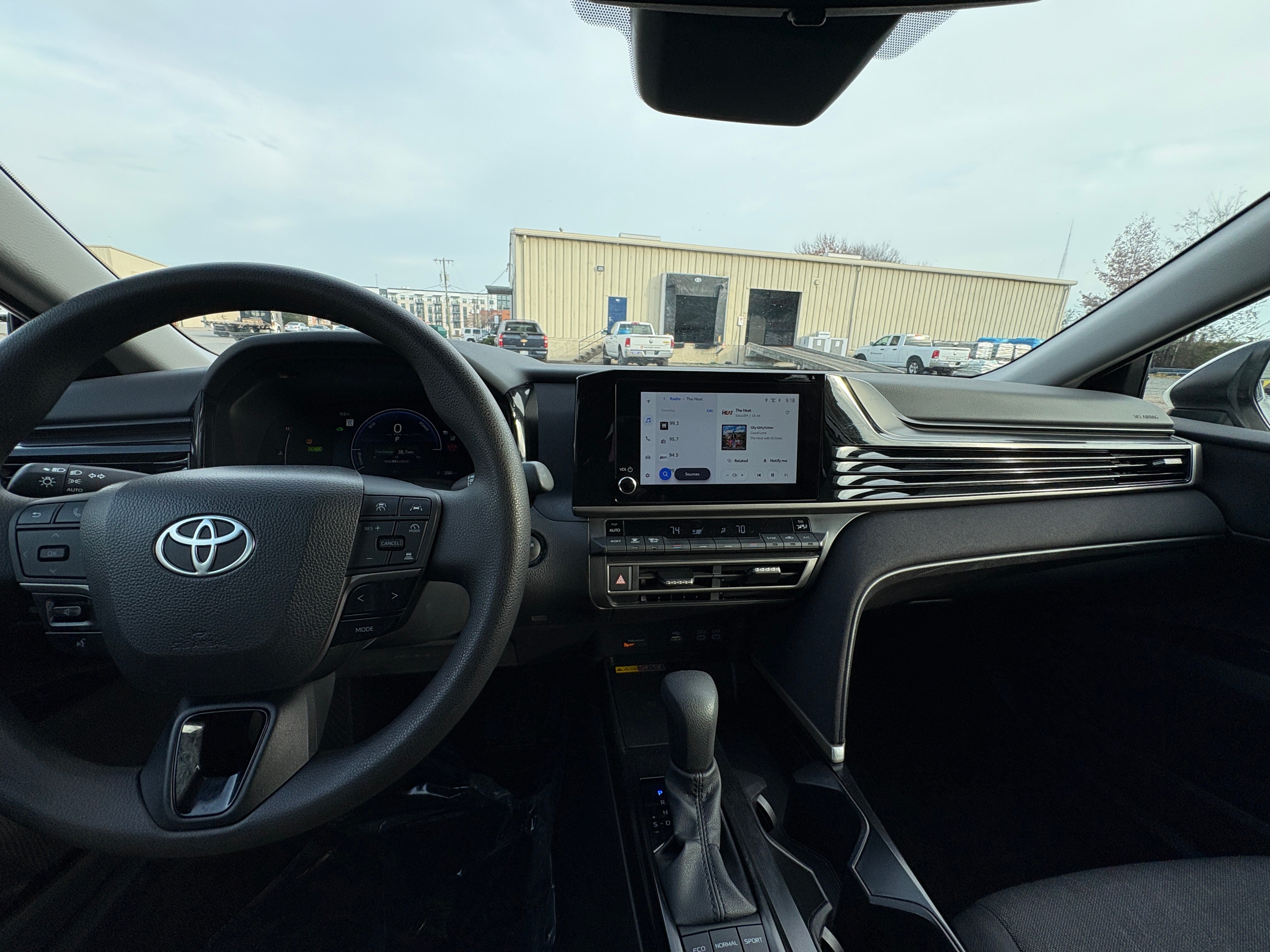 Thumbnail: 2025 Toyota Camry - 3