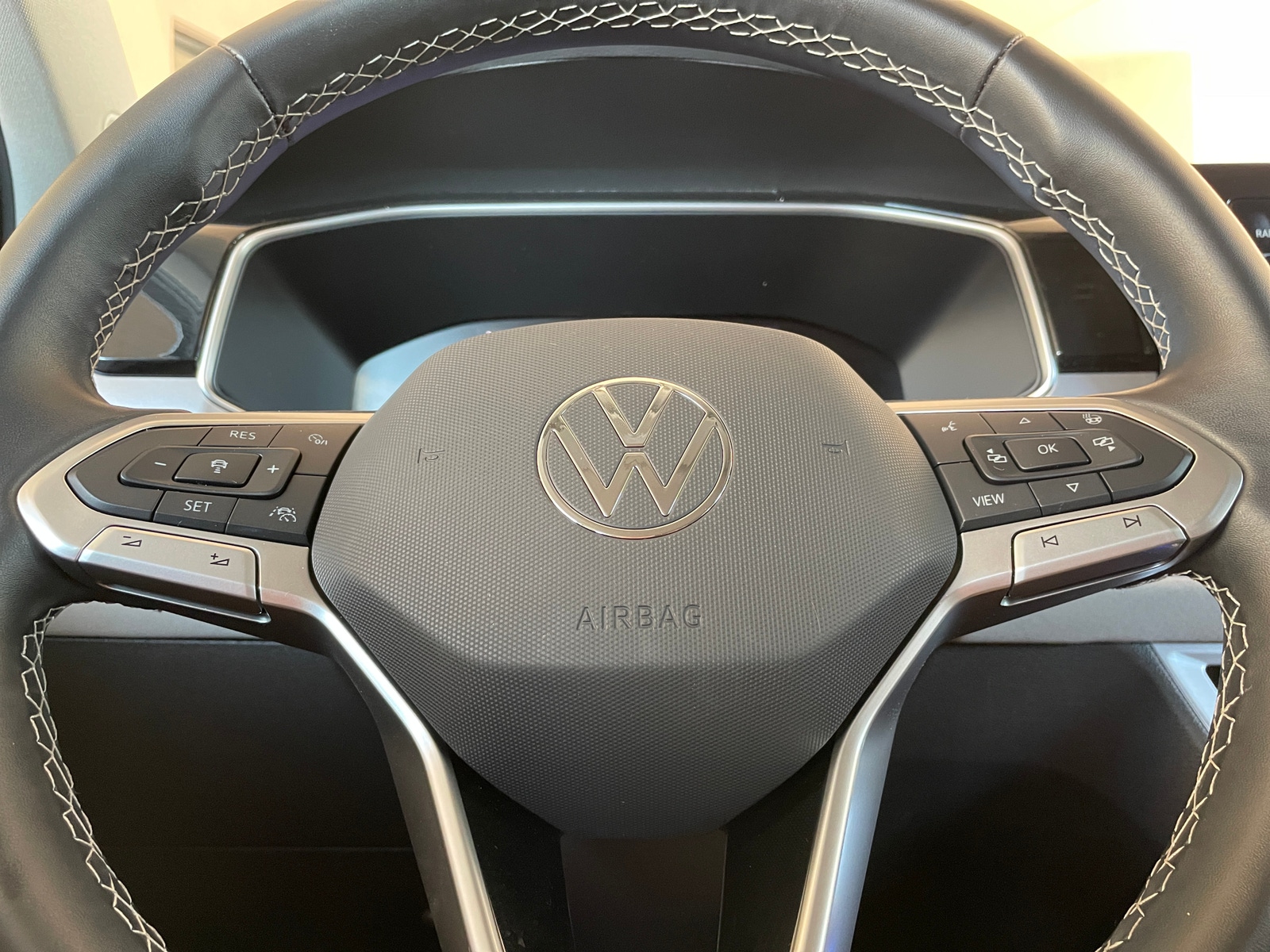 Thumbnail: 2025 Volkswagen Taos - 5